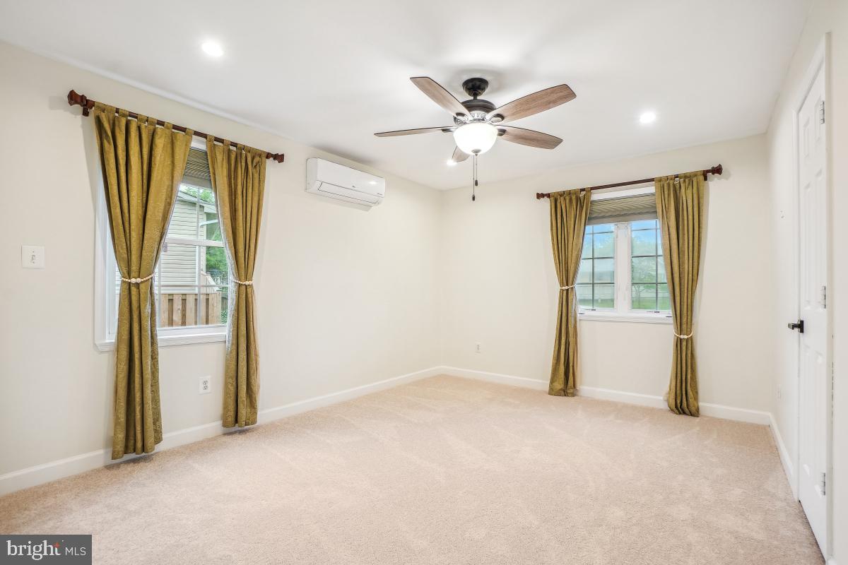 905 BURKE DR, WOODBRIDGE, Virginia 22191, 3 Bedrooms Bedrooms, ,2 BathroomsBathrooms,Residential,For sale,905 BURKE DR,VAPW2094038 MLS # VAPW2094038