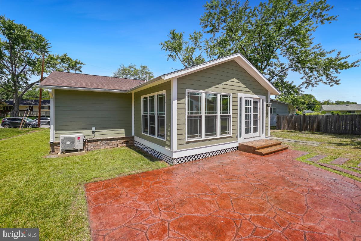 905 BURKE DR, WOODBRIDGE, Virginia 22191, 3 Bedrooms Bedrooms, ,2 BathroomsBathrooms,Residential,For sale,905 BURKE DR,VAPW2094038 MLS # VAPW2094038