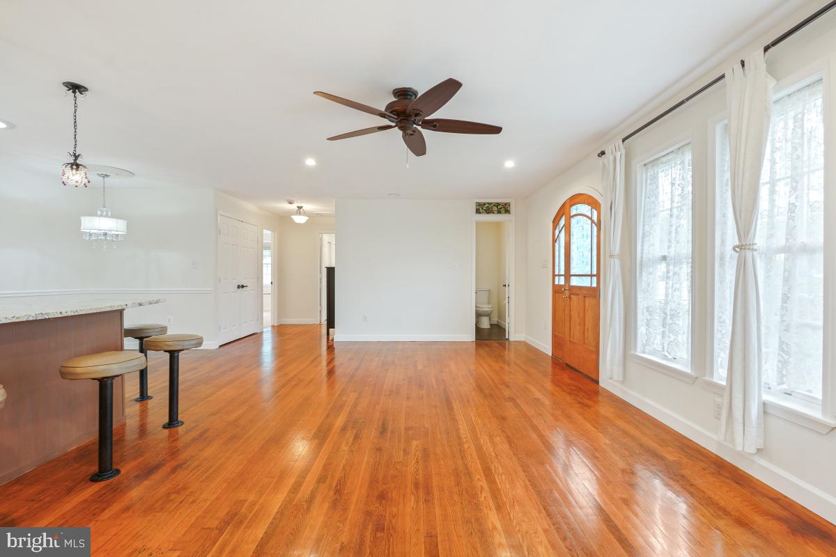 905 BURKE DR, WOODBRIDGE, Virginia 22191, 3 Bedrooms Bedrooms, ,2 BathroomsBathrooms,Residential,For sale,905 BURKE DR,VAPW2094038 MLS # VAPW2094038