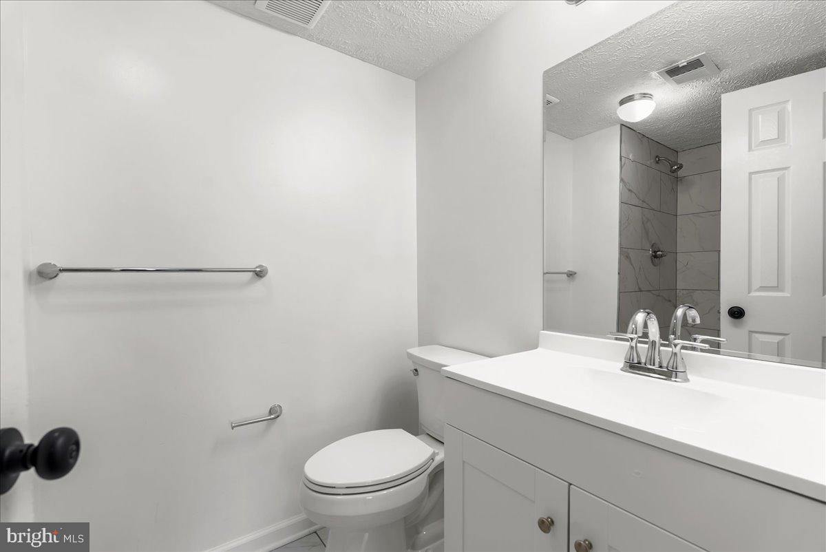 3371 YOST LN #201, DUMFRIES, Virginia 22026, 2 Bedrooms Bedrooms, ,2 BathroomsBathrooms,Residential,For sale,3371 YOST LN #201,VAPW2094400 MLS # VAPW2094400