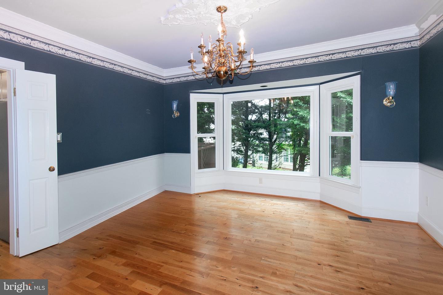 13500 OVER RIDGE CT, CHANTILLY, Virginia 20151, 5 Bedrooms Bedrooms, ,3 BathroomsBathrooms,Residential,For sale,13500 OVER RIDGE CT,VAFX2240270 MLS # VAFX2240270