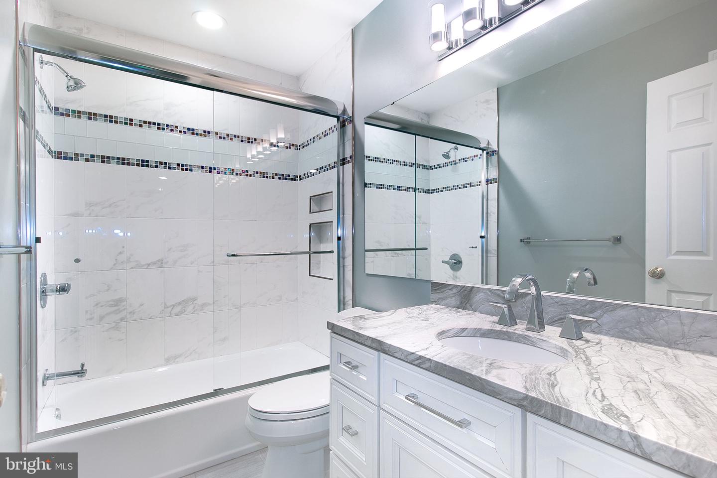 13500 OVER RIDGE CT, CHANTILLY, Virginia 20151, 5 Bedrooms Bedrooms, ,3 BathroomsBathrooms,Residential,For sale,13500 OVER RIDGE CT,VAFX2240270 MLS # VAFX2240270