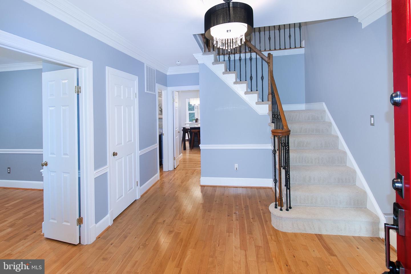 13500 OVER RIDGE CT, CHANTILLY, Virginia 20151, 5 Bedrooms Bedrooms, ,3 BathroomsBathrooms,Residential,For sale,13500 OVER RIDGE CT,VAFX2240270 MLS # VAFX2240270