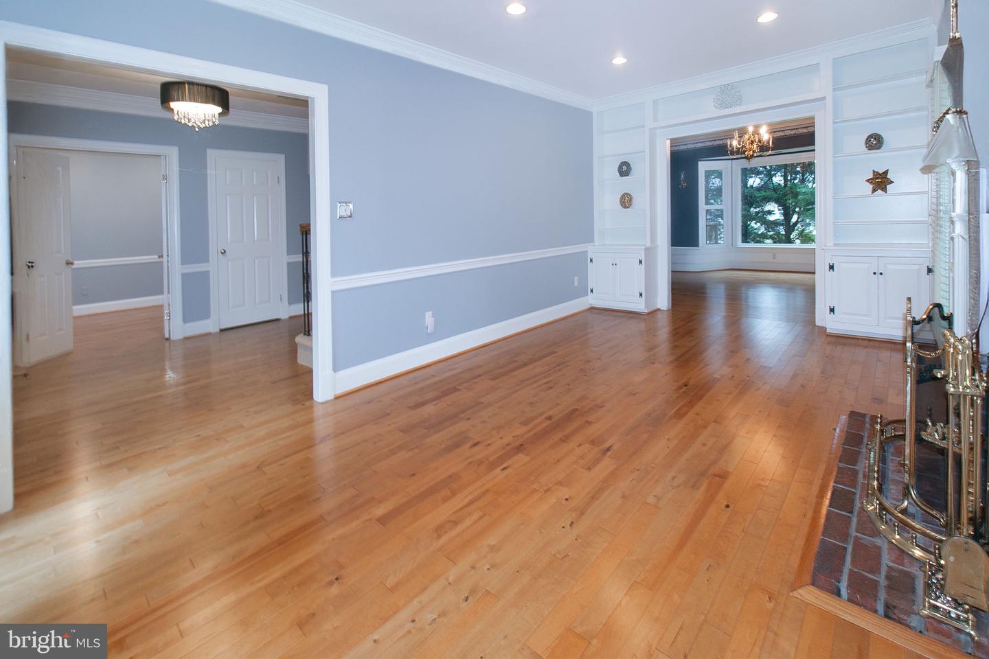 13500 OVER RIDGE CT, CHANTILLY, Virginia 20151, 5 Bedrooms Bedrooms, ,3 BathroomsBathrooms,Residential,For sale,13500 OVER RIDGE CT,VAFX2240270 MLS # VAFX2240270