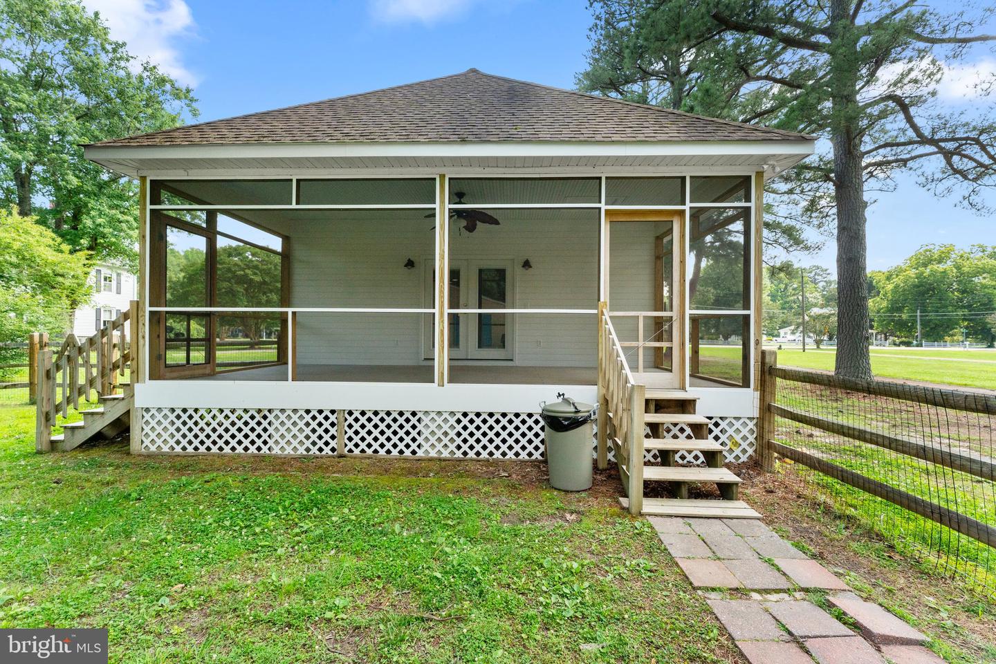 370 KING CARTER DR, IRVINGTON, Virginia 22480, 3 Bedrooms Bedrooms, 7 Rooms Rooms,2 BathroomsBathrooms,Residential,For sale,370 KING CARTER DR,VALV2000800 MLS # VALV2000800