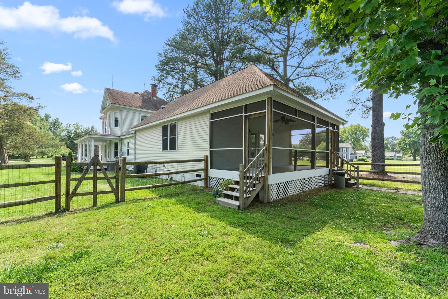 370 KING CARTER DR, IRVINGTON, Virginia 22480, 3 Bedrooms Bedrooms, 7 Rooms Rooms,2 BathroomsBathrooms,Residential,For sale,370 KING CARTER DR,VALV2000800 MLS # VALV2000800