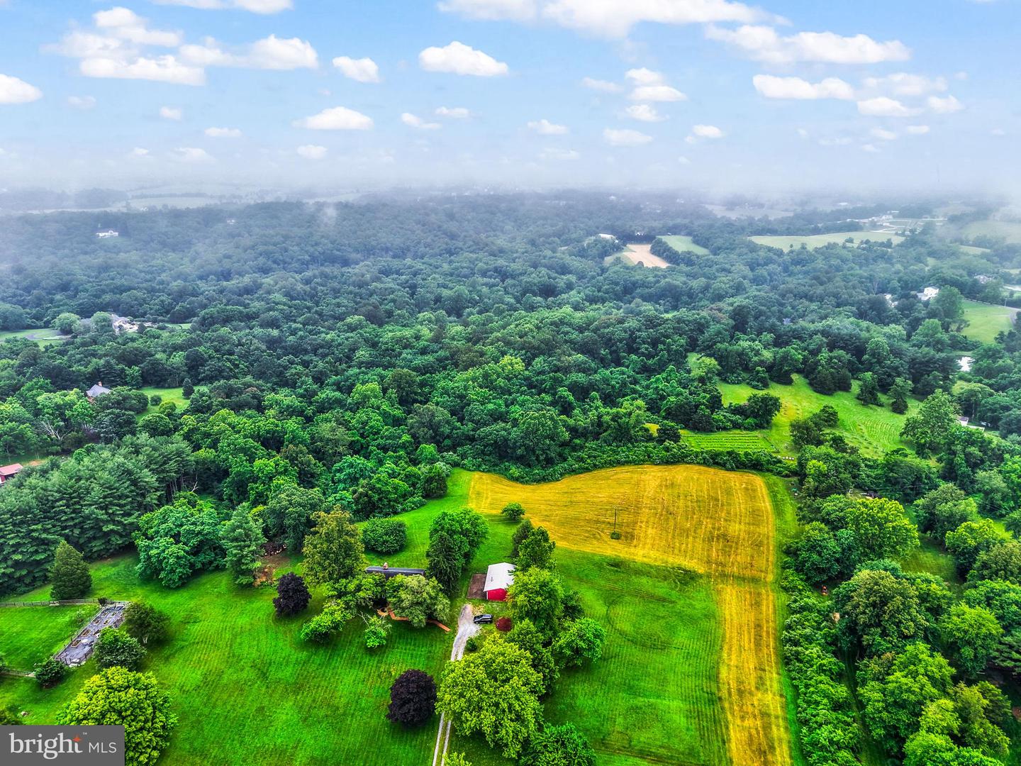 39747 THE NARROWS RD, WATERFORD, Virginia 20197, 5 Bedrooms Bedrooms, ,2 BathroomsBathrooms,Residential,For sale,39747 THE NARROWS RD,VALO2096534 MLS # VALO2096534