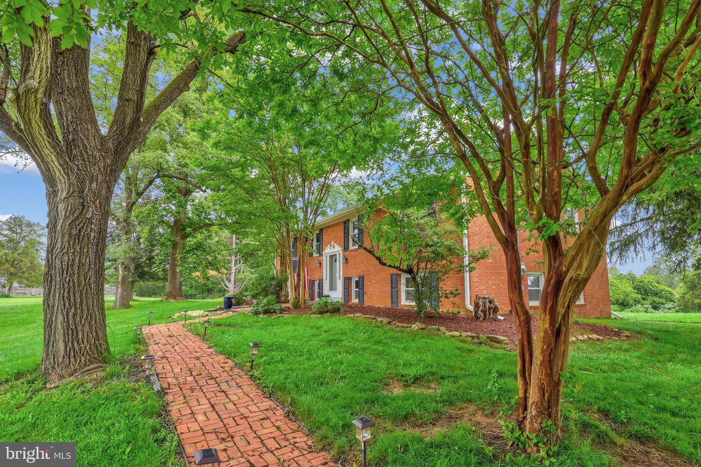 39747 THE NARROWS RD, WATERFORD, Virginia 20197, 5 Bedrooms Bedrooms, ,2 BathroomsBathrooms,Residential,For sale,39747 THE NARROWS RD,VALO2096534 MLS # VALO2096534