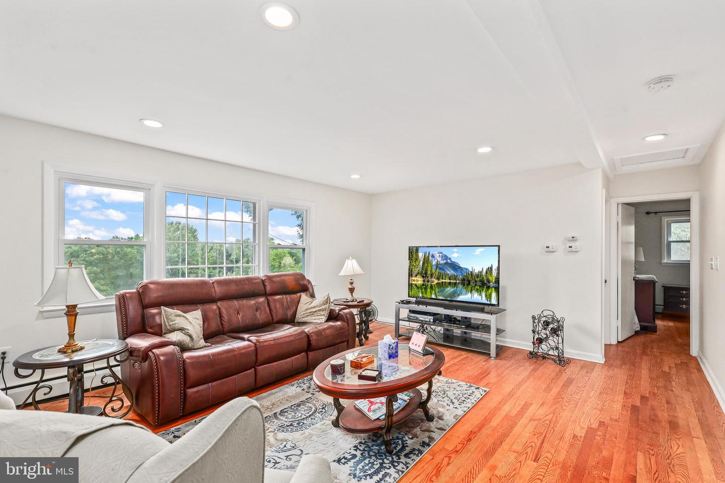 39747 THE NARROWS RD, WATERFORD, Virginia 20197, 5 Bedrooms Bedrooms, ,2 BathroomsBathrooms,Residential,For sale,39747 THE NARROWS RD,VALO2096534 MLS # VALO2096534
