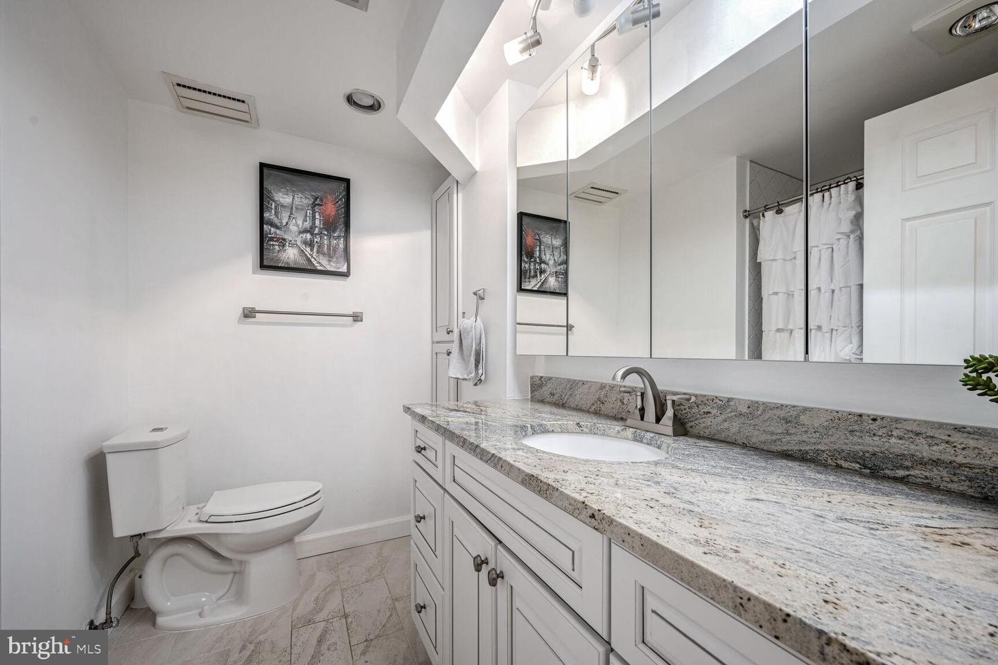 2725 CONNECTICUT AVE NW #308, WASHINGTON, District Of Columbia 20008, 2 Bedrooms Bedrooms, ,2 BathroomsBathrooms,Residential,For sale,2725 CONNECTICUT AVE NW #308,DCDC2201136 MLS # DCDC2201136