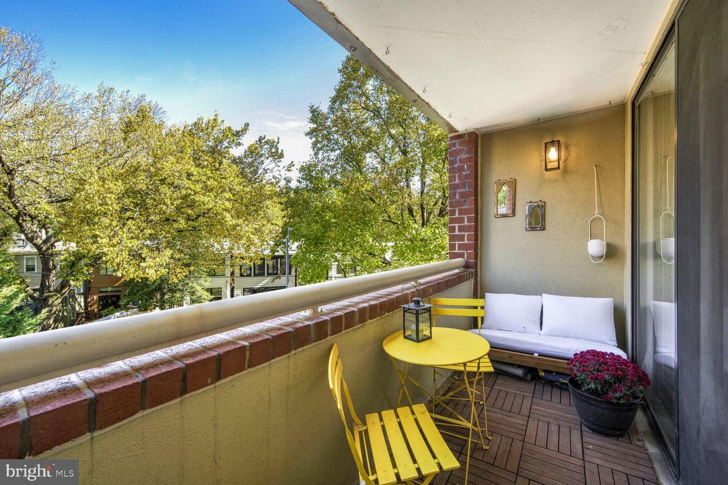 2725 CONNECTICUT AVE NW #308, WASHINGTON, District Of Columbia 20008, 2 Bedrooms Bedrooms, ,2 BathroomsBathrooms,Residential,For sale,2725 CONNECTICUT AVE NW #308,DCDC2201136 MLS # DCDC2201136