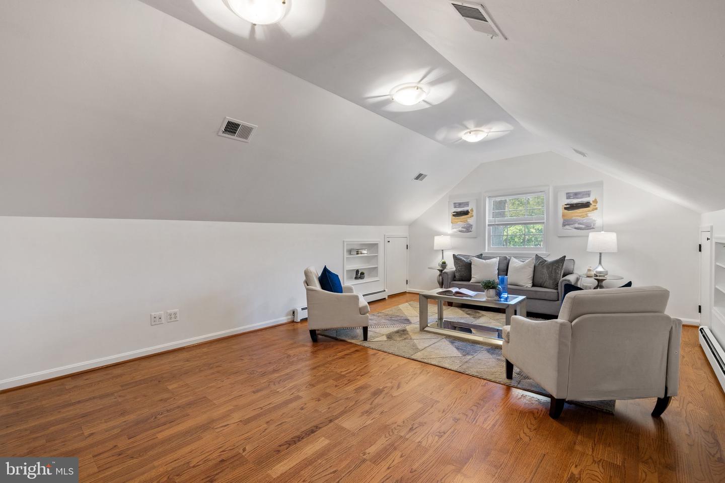 10717 HOWERTON AVE, FAIRFAX, Virginia 22030, 5 Bedrooms Bedrooms, ,3 BathroomsBathrooms,Residential,For sale,10717 HOWERTON AVE,VAFC2006332 MLS # VAFC2006332