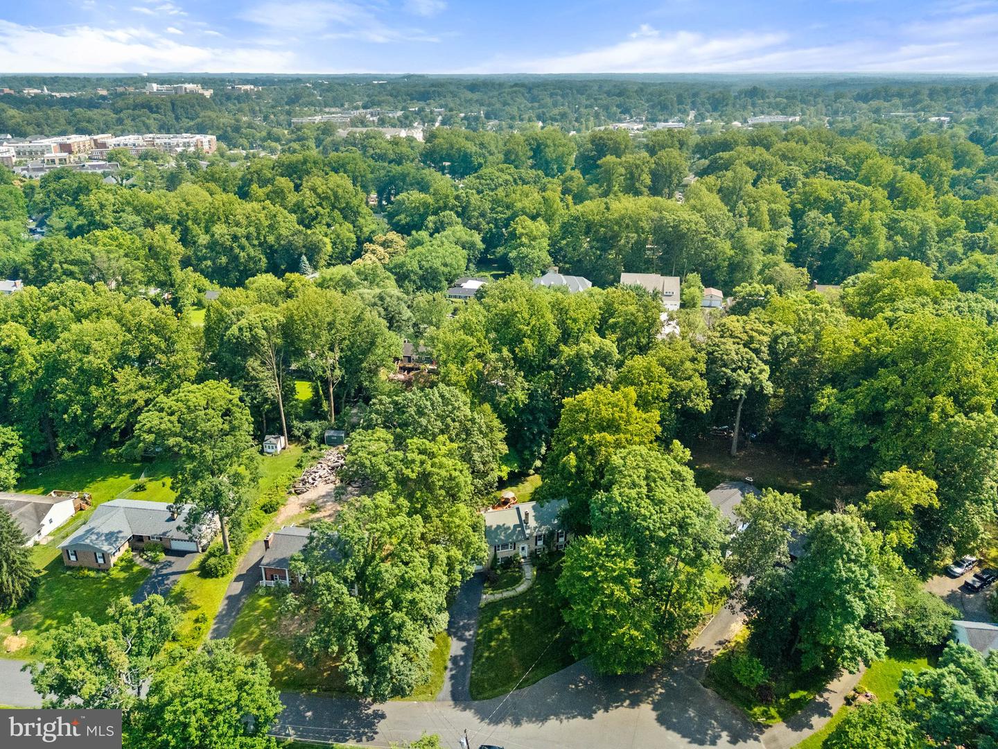 10717 HOWERTON AVE, FAIRFAX, Virginia 22030, 5 Bedrooms Bedrooms, ,3 BathroomsBathrooms,Residential,For sale,10717 HOWERTON AVE,VAFC2006332 MLS # VAFC2006332
