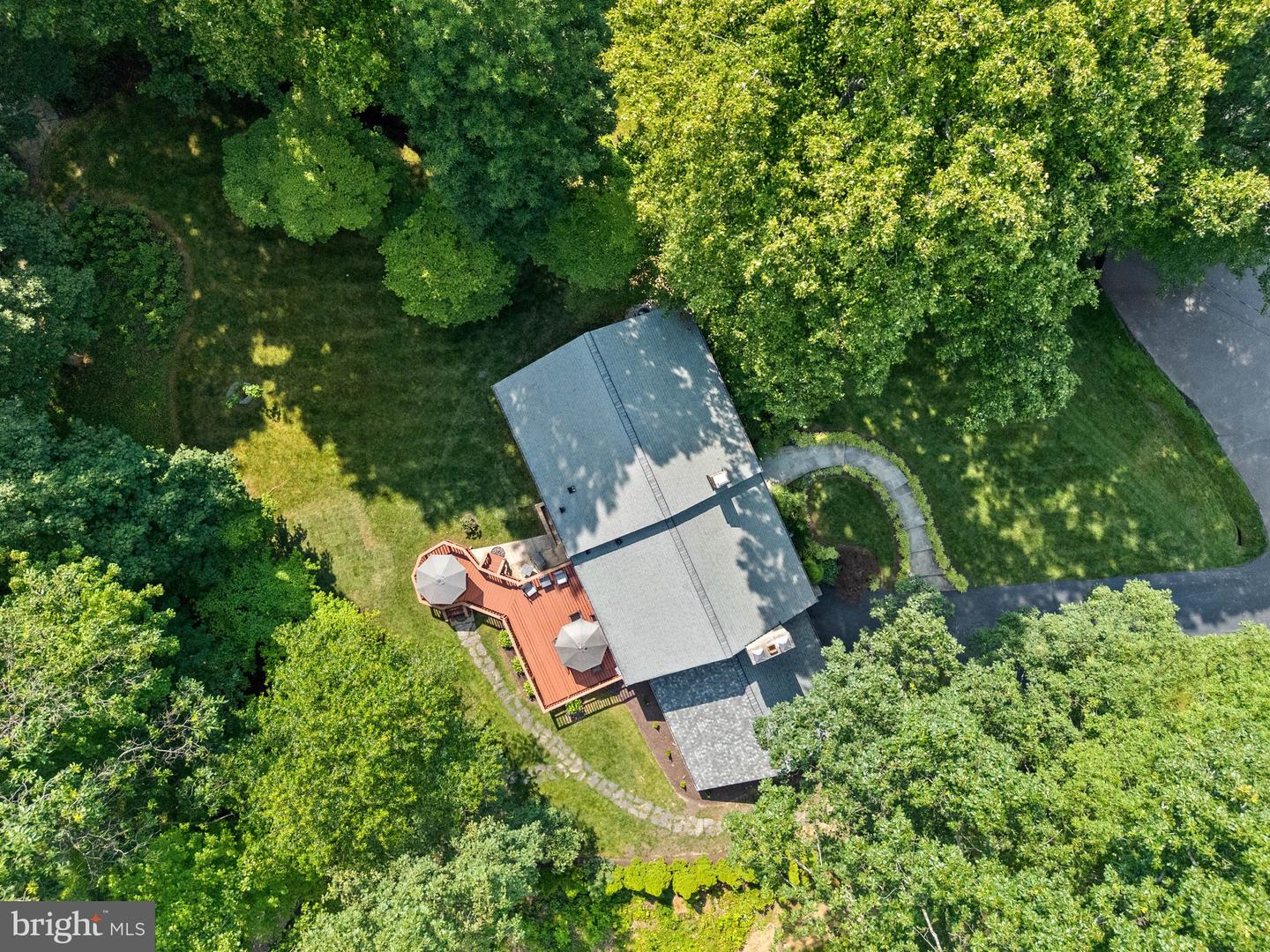 10717 HOWERTON AVE, FAIRFAX, Virginia 22030, 5 Bedrooms Bedrooms, ,3 BathroomsBathrooms,Residential,For sale,10717 HOWERTON AVE,VAFC2006332 MLS # VAFC2006332