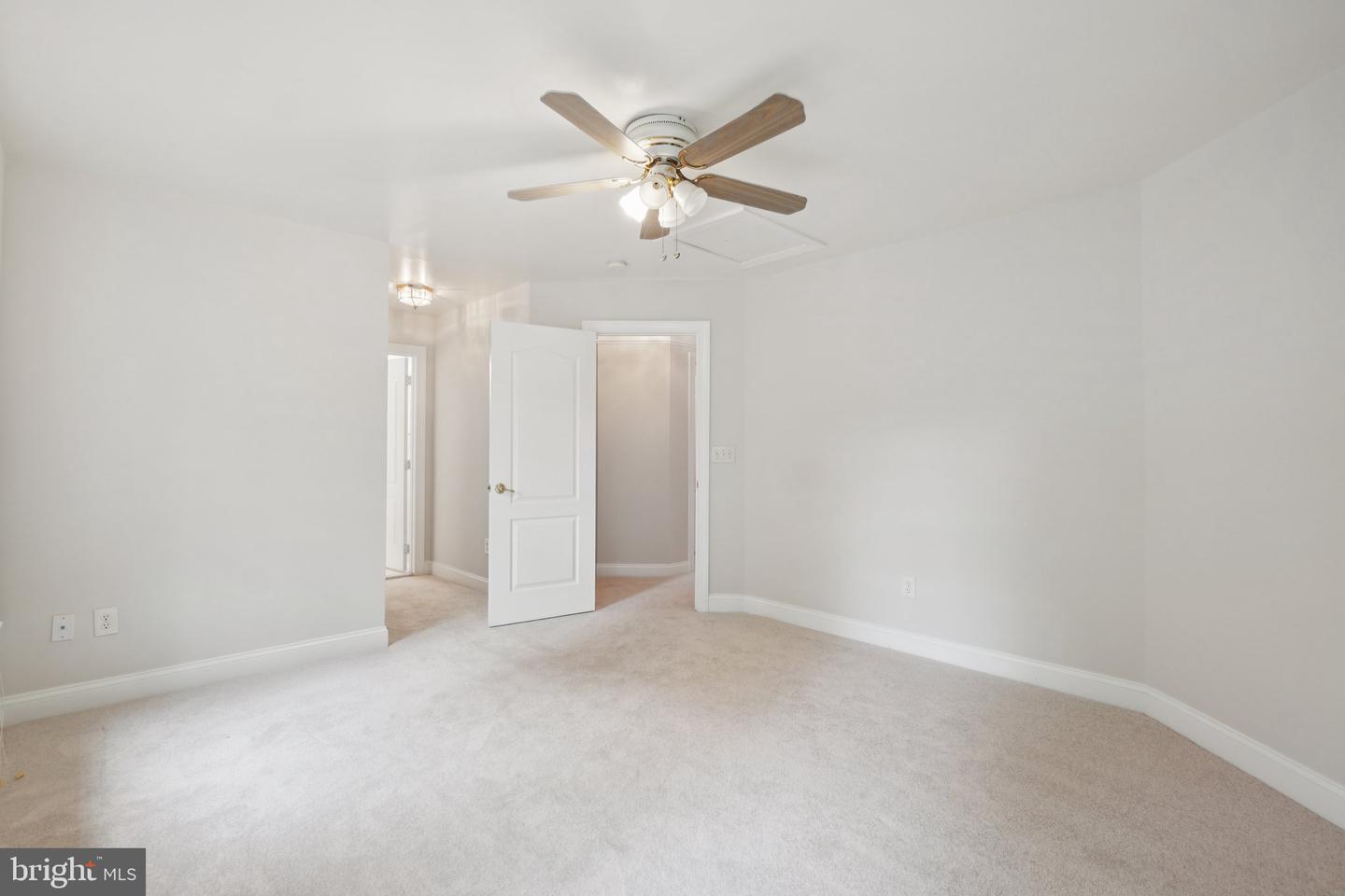 13432 CLASSIC OAKS CT, MANASSAS, Virginia 20112, 5 Bedrooms Bedrooms, ,4 BathroomsBathrooms,Residential,For sale,13432 CLASSIC OAKS CT,VAPW2094966 MLS # VAPW2094966