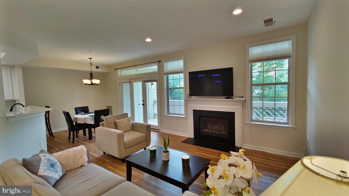 1304-B GARDEN WALL CIR #105, RESTON, Virginia 20194, 2 Bedrooms Bedrooms, ,2 BathroomsBathrooms,Residential,For sale,1304-B GARDEN WALL CIR #105,VAFX2241880 MLS # VAFX2241880