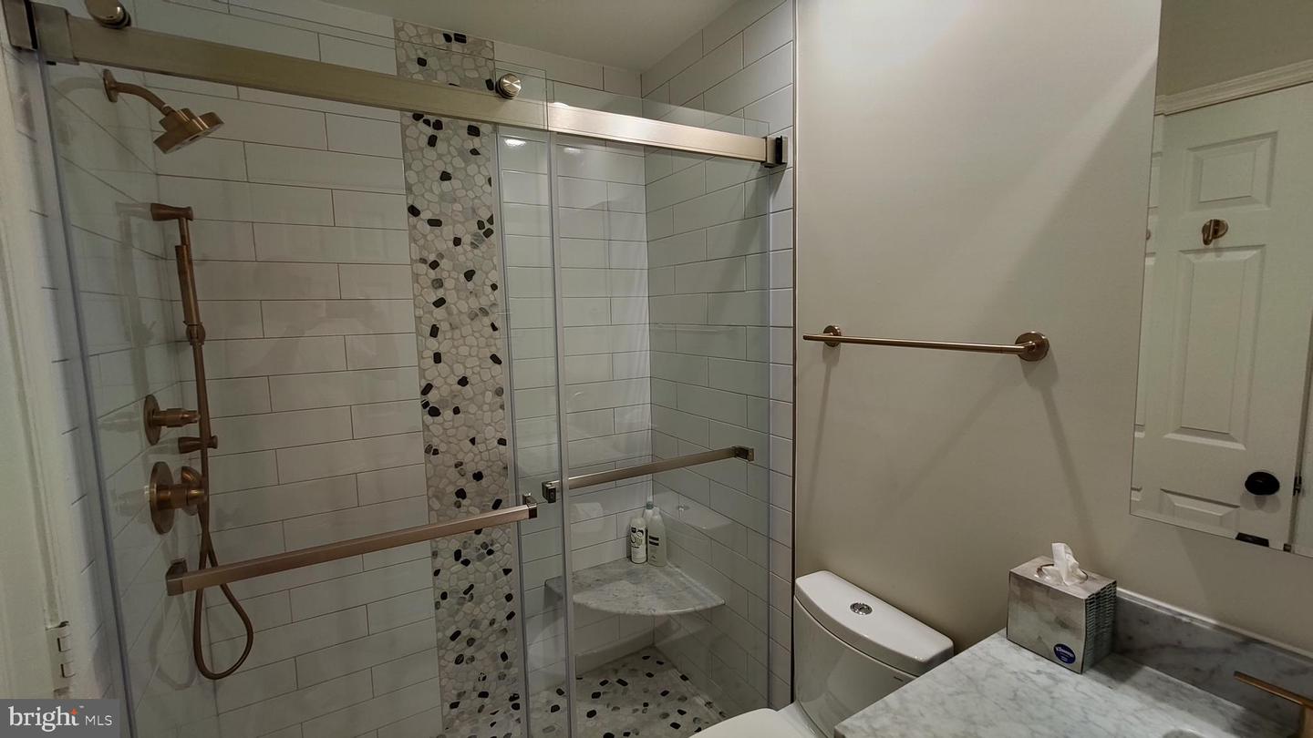 1304-B GARDEN WALL CIR #105, RESTON, Virginia 20194, 2 Bedrooms Bedrooms, ,2 BathroomsBathrooms,Residential,For sale,1304-B GARDEN WALL CIR #105,VAFX2241880 MLS # VAFX2241880