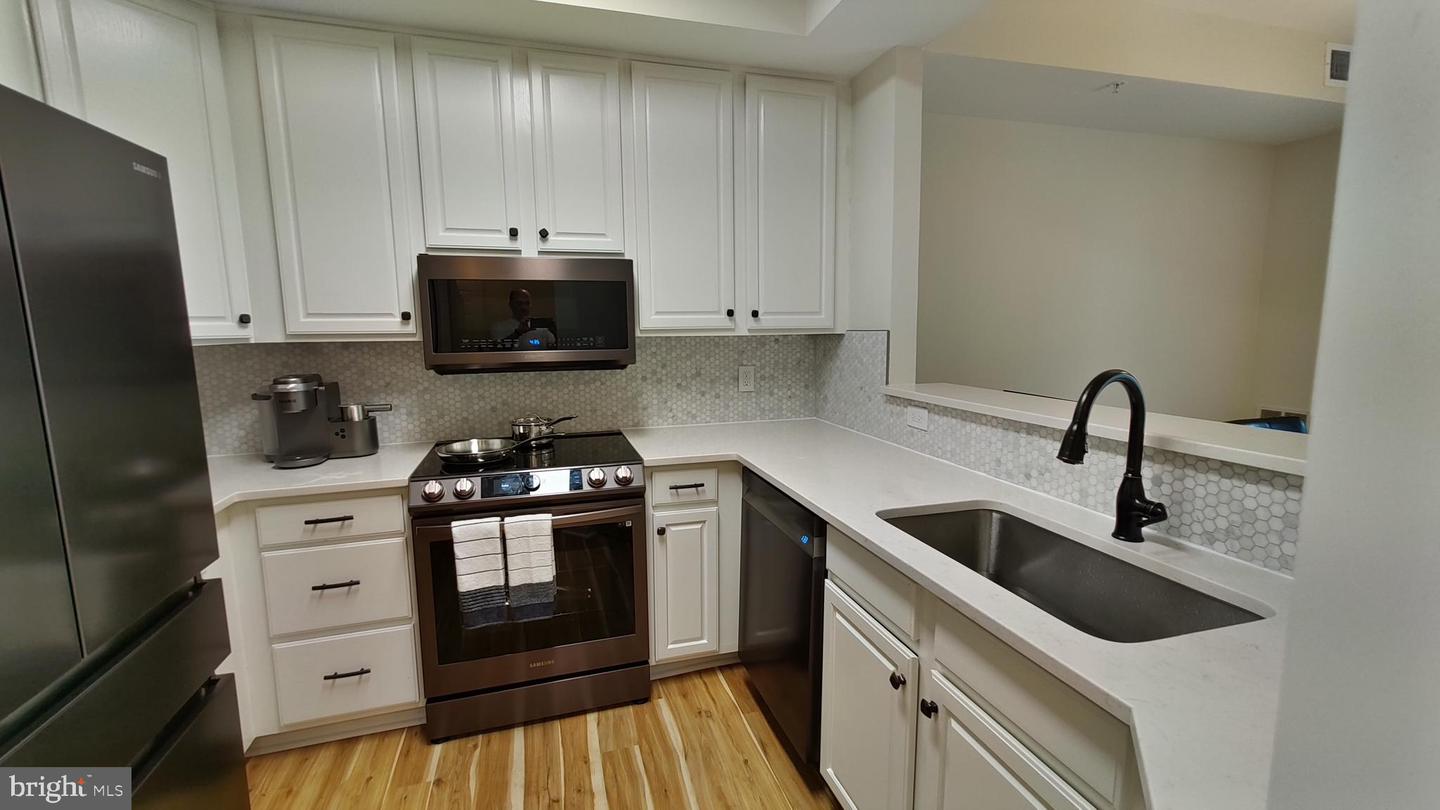 1304-B GARDEN WALL CIR #105, RESTON, Virginia 20194, 2 Bedrooms Bedrooms, ,2 BathroomsBathrooms,Residential,For sale,1304-B GARDEN WALL CIR #105,VAFX2241880 MLS # VAFX2241880
