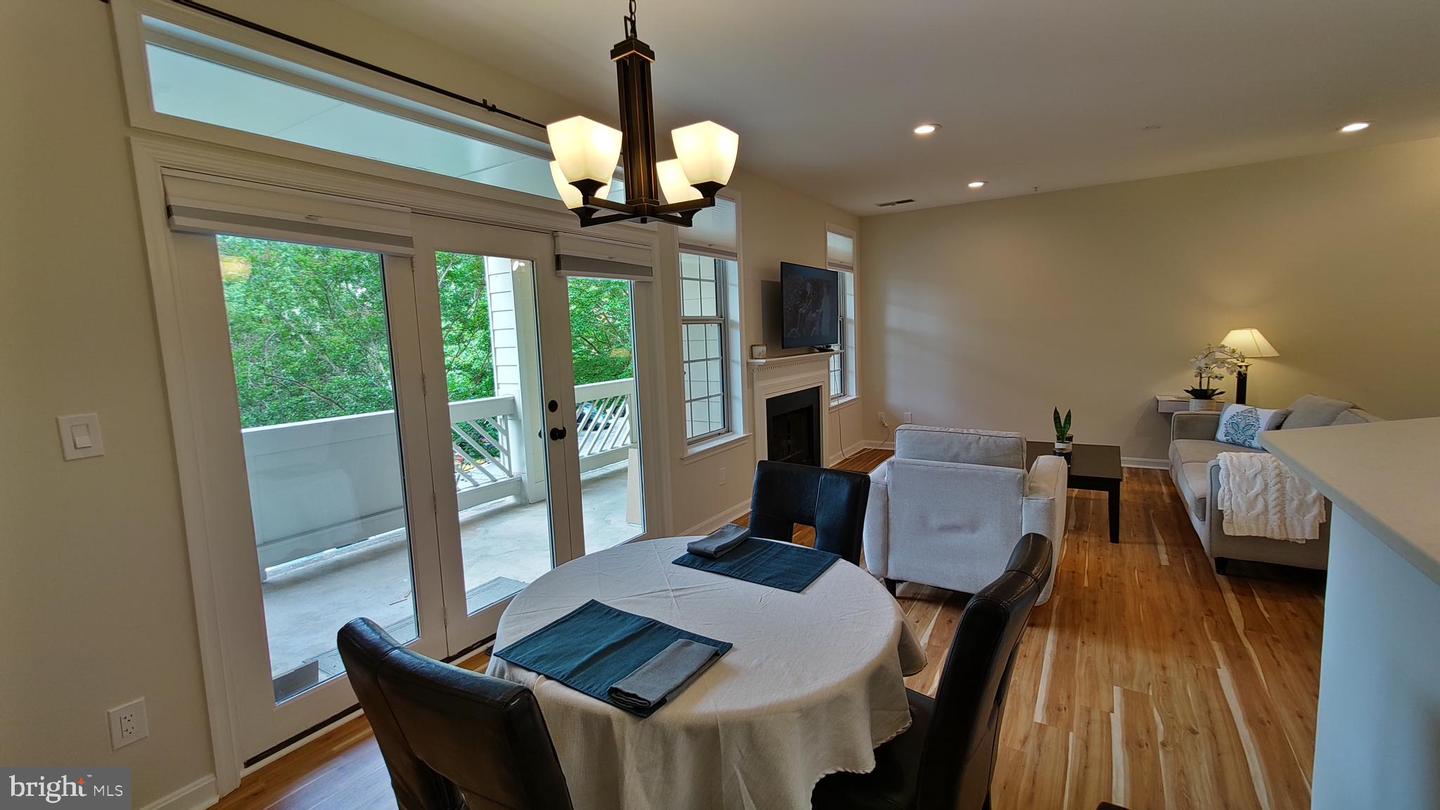 1304-B GARDEN WALL CIR #105, RESTON, Virginia 20194, 2 Bedrooms Bedrooms, ,2 BathroomsBathrooms,Residential,For sale,1304-B GARDEN WALL CIR #105,VAFX2241880 MLS # VAFX2241880