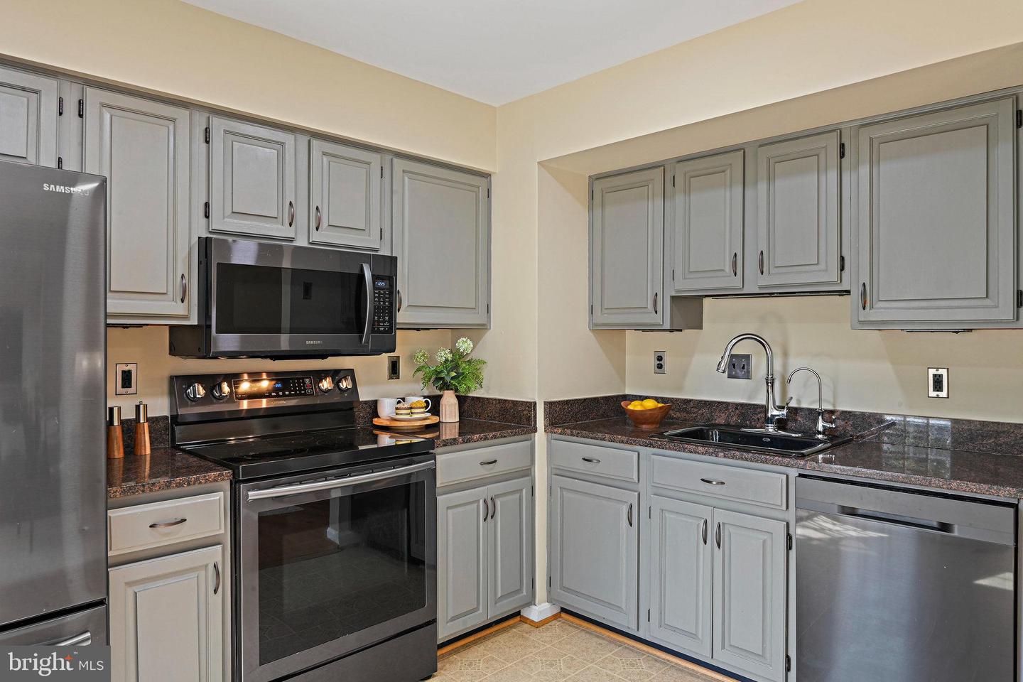 1205 BOND ST, HERNDON, Virginia 20170, 3 Bedrooms Bedrooms, ,2 BathroomsBathrooms,Residential,For sale,1205 BOND ST,VAFX2241950 MLS # VAFX2241950