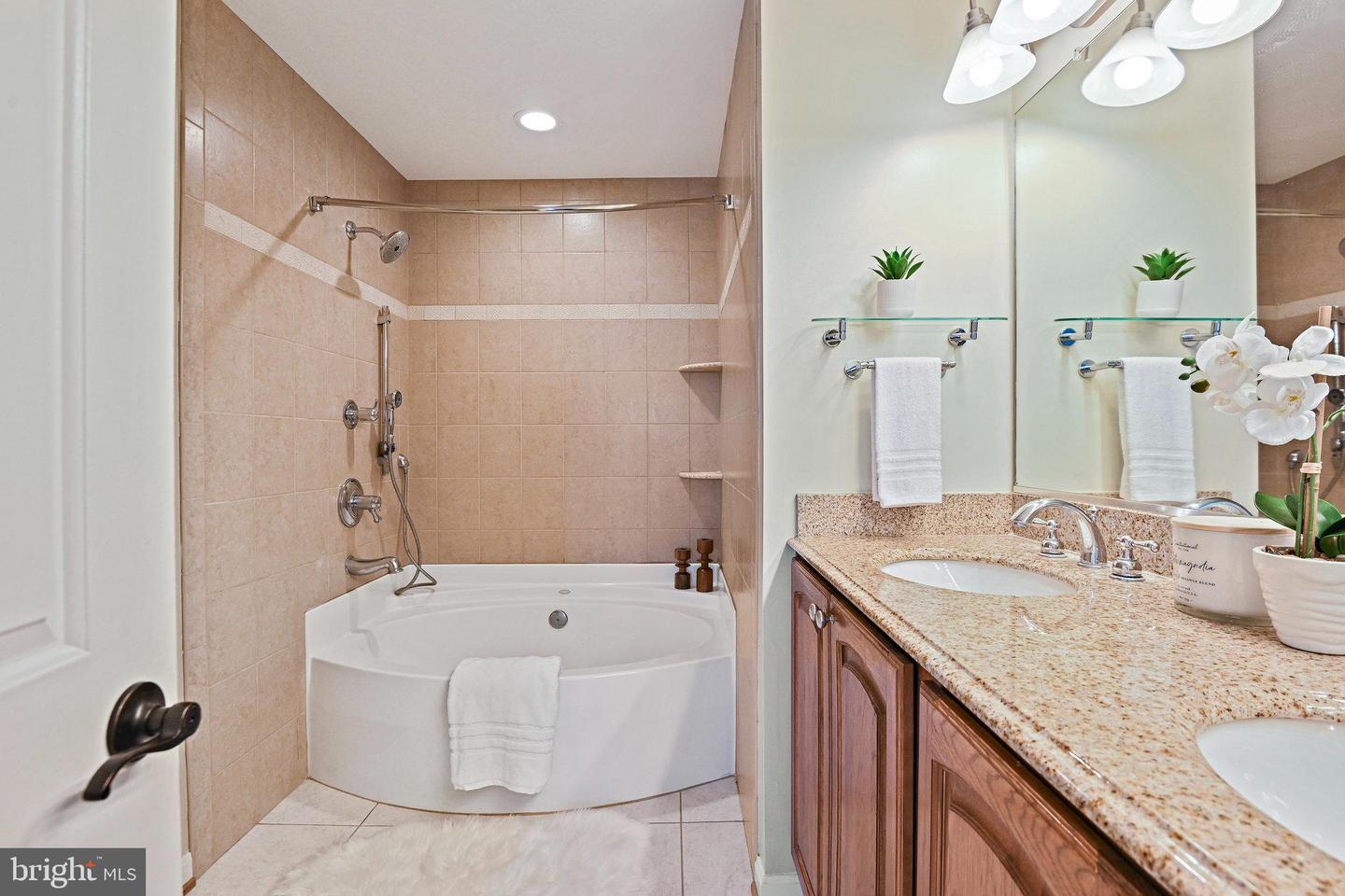 1205 BOND ST, HERNDON, Virginia 20170, 3 Bedrooms Bedrooms, ,2 BathroomsBathrooms,Residential,For sale,1205 BOND ST,VAFX2241950 MLS # VAFX2241950