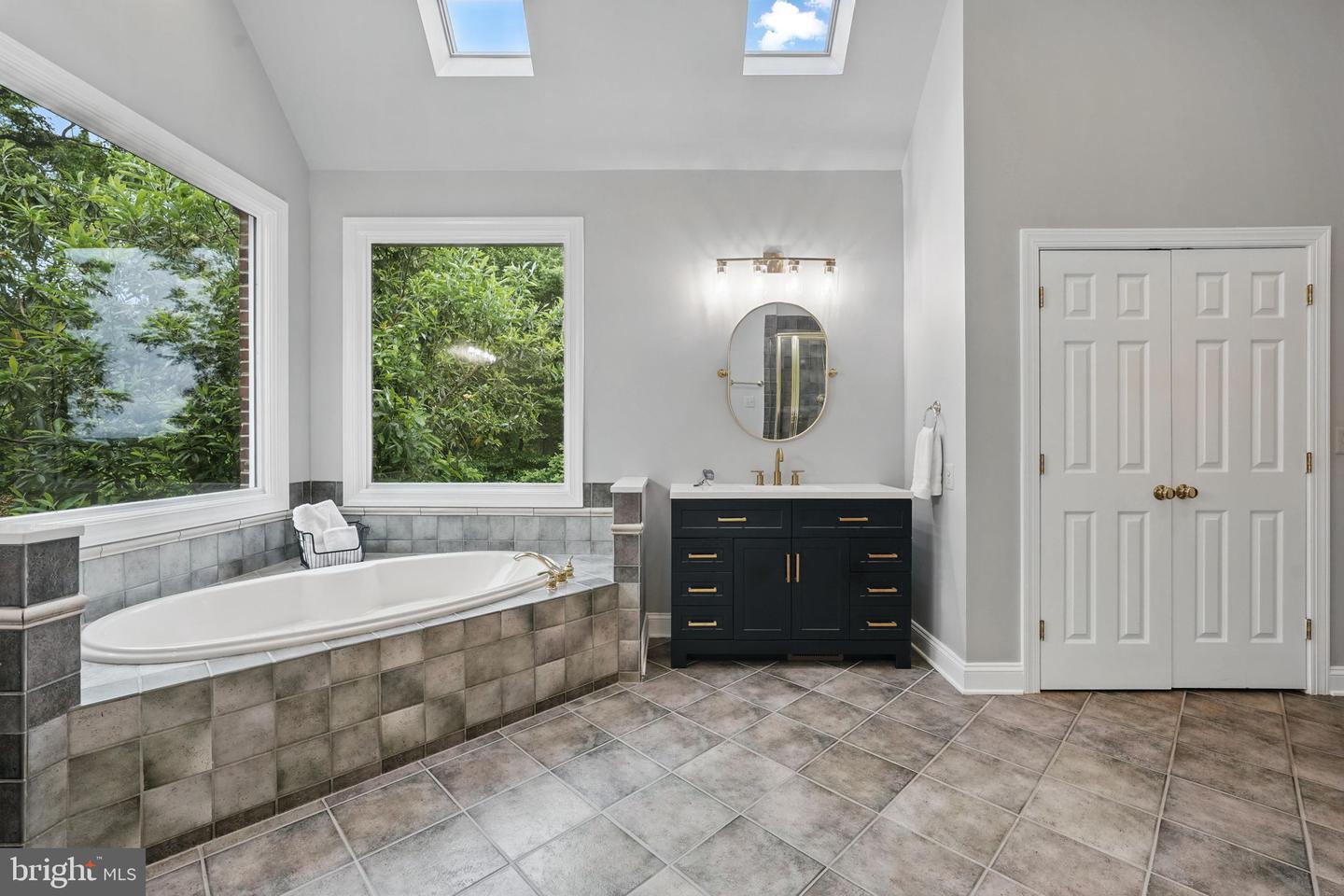 15264 LOYALTY RD, WATERFORD, Virginia 20197, 5 Bedrooms Bedrooms, ,4 BathroomsBathrooms,Residential,For sale,15264 LOYALTY RD,VALO2097326 MLS # VALO2097326