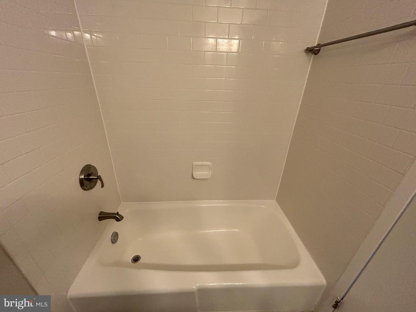 5340 HOLMES RUN PKWY #217, ALEXANDRIA, Virginia 22304, 1 Bedroom Bedrooms, ,1 BathroomBathrooms,Residential,For sale,5340 HOLMES RUN PKWY #217,VAAX2045600 MLS # VAAX2045600