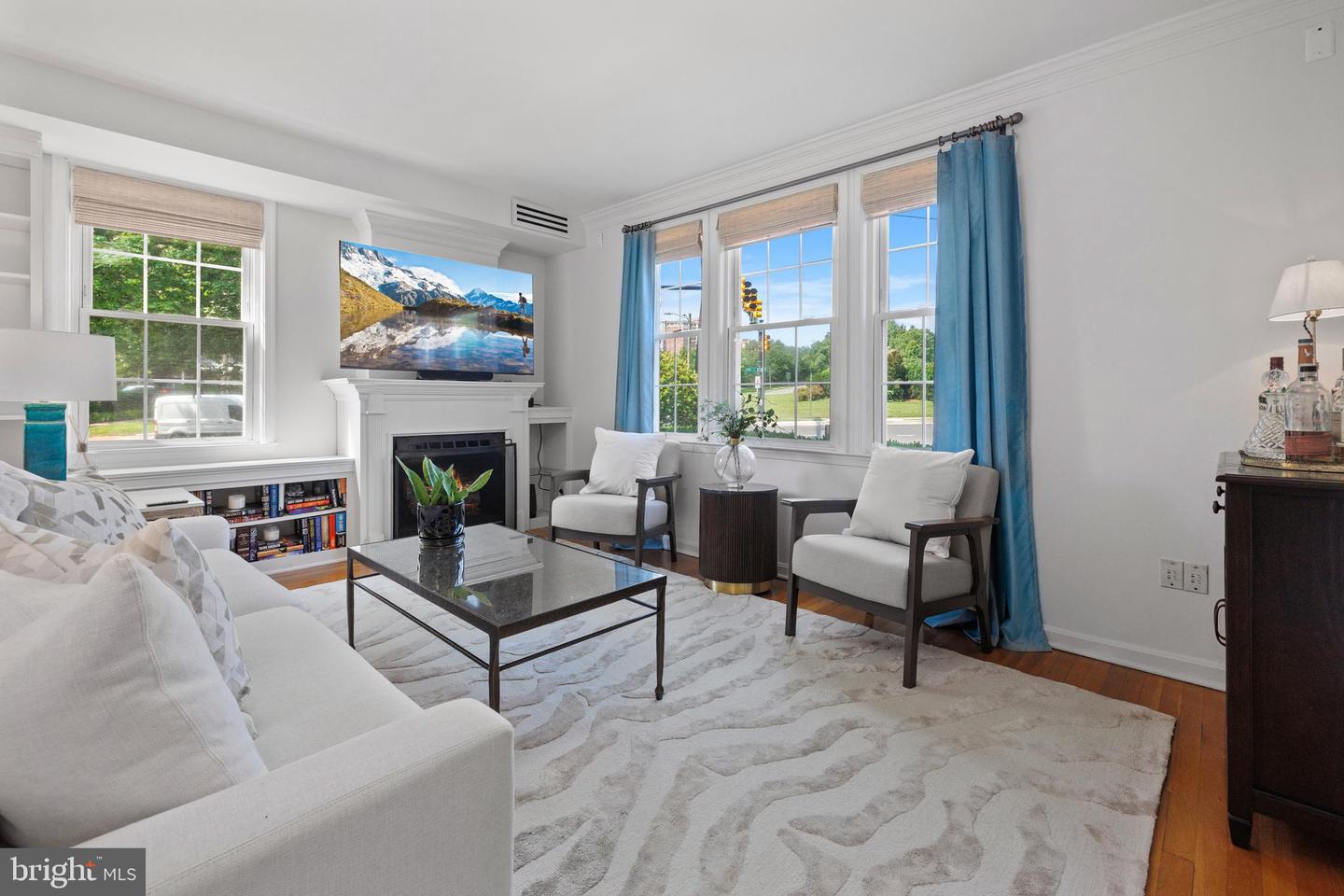 3 RUSSELL RD #3B, ALEXANDRIA, Virginia 22301, 2 Bedrooms Bedrooms, ,1 BathroomBathrooms,Residential,For sale,3 RUSSELL RD #3B,VAAX2045646 MLS # VAAX2045646
