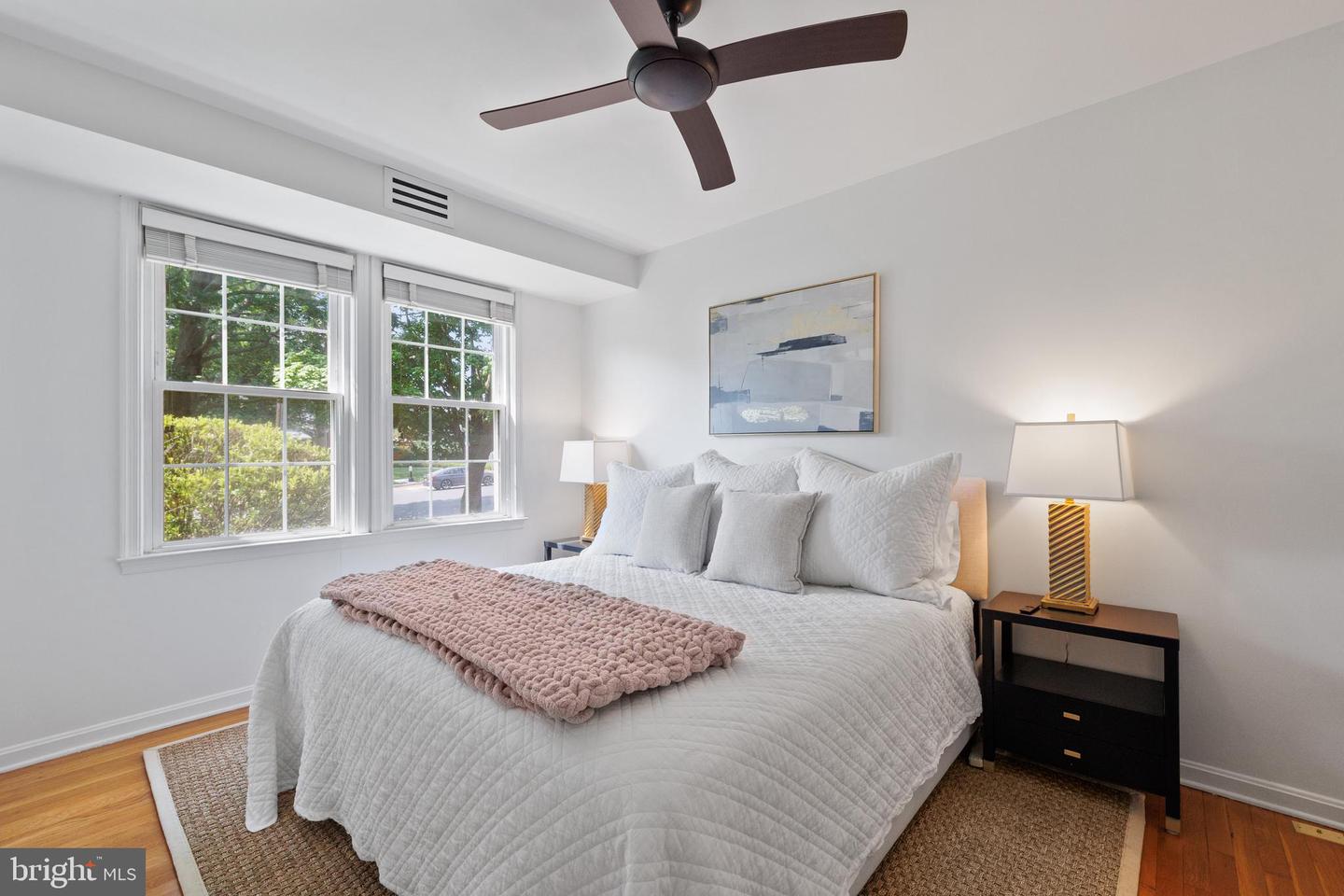 3 RUSSELL RD #3B, ALEXANDRIA, Virginia 22301, 2 Bedrooms Bedrooms, ,1 BathroomBathrooms,Residential,For sale,3 RUSSELL RD #3B,VAAX2045646 MLS # VAAX2045646