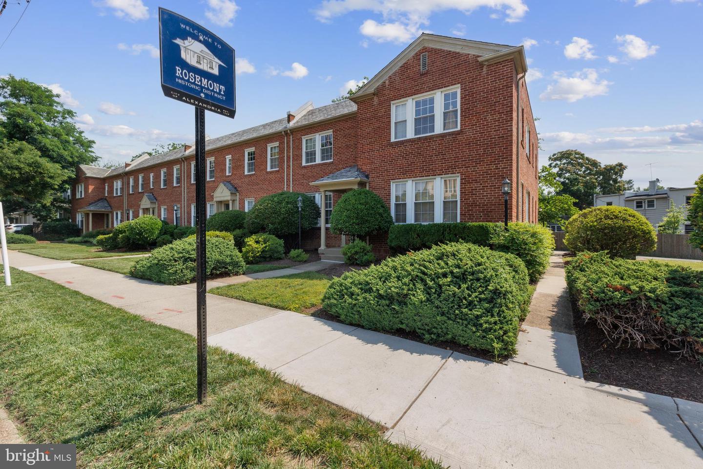 3 RUSSELL RD #3B, ALEXANDRIA, Virginia 22301, 2 Bedrooms Bedrooms, ,1 BathroomBathrooms,Residential,For sale,3 RUSSELL RD #3B,VAAX2045646 MLS # VAAX2045646