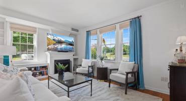 3 RUSSELL RD #3B, ALEXANDRIA, Virginia 22301, 2 Bedrooms Bedrooms, ,1 BathroomBathrooms,Residential,For sale,3 RUSSELL RD #3B,VAAX2045646 MLS # VAAX2045646