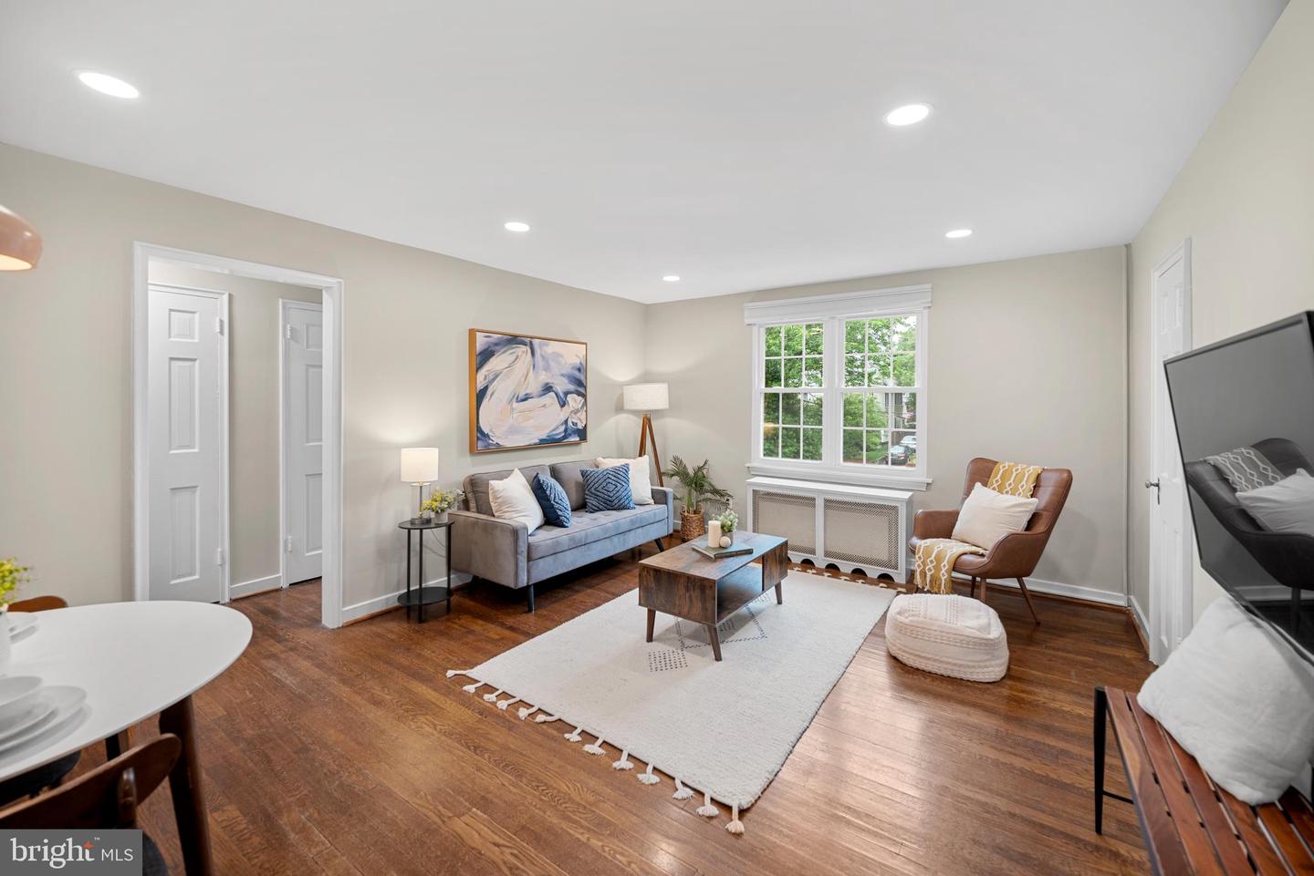 117 E GLEBE RD #C, ALEXANDRIA, Virginia 22305, 1 Bedroom Bedrooms, ,1 BathroomBathrooms,Residential,For sale,117 E GLEBE RD #C,VAAX2045768 MLS # VAAX2045768