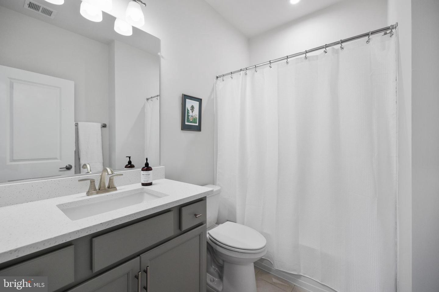 4635 WOOD GLEN RD, FAIRFAX, Virginia 22032, 5 Bedrooms Bedrooms, ,4 BathroomsBathrooms,Residential,For sale,4635 WOOD GLEN RD,VAFX2243760 MLS # VAFX2243760