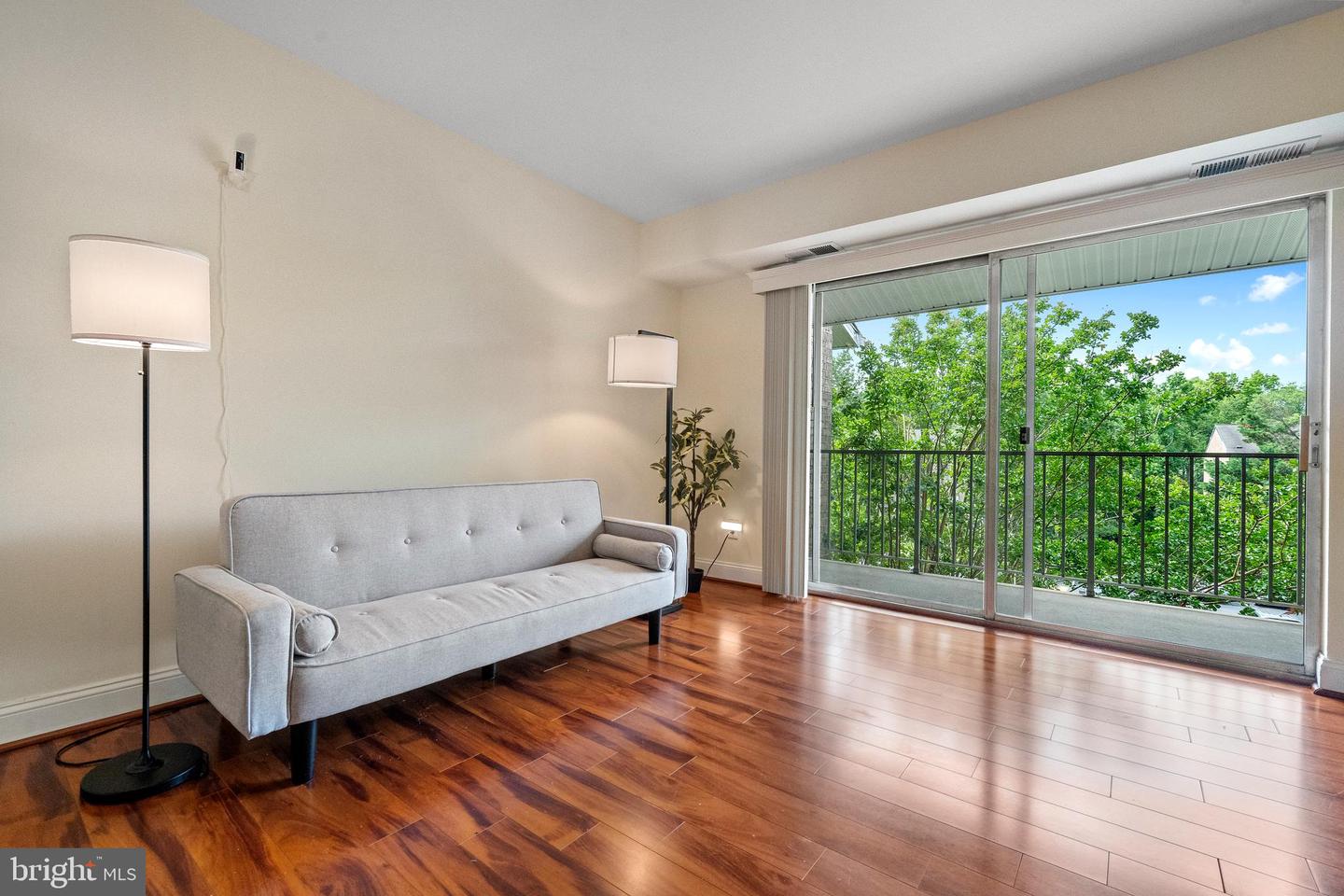 7984 AUDUBON AVE #203, ALEXANDRIA, Virginia 22306, 2 Bedrooms Bedrooms, ,1 BathroomBathrooms,Residential,For sale,7984 AUDUBON AVE #203,VAFX2243866 MLS # VAFX2243866