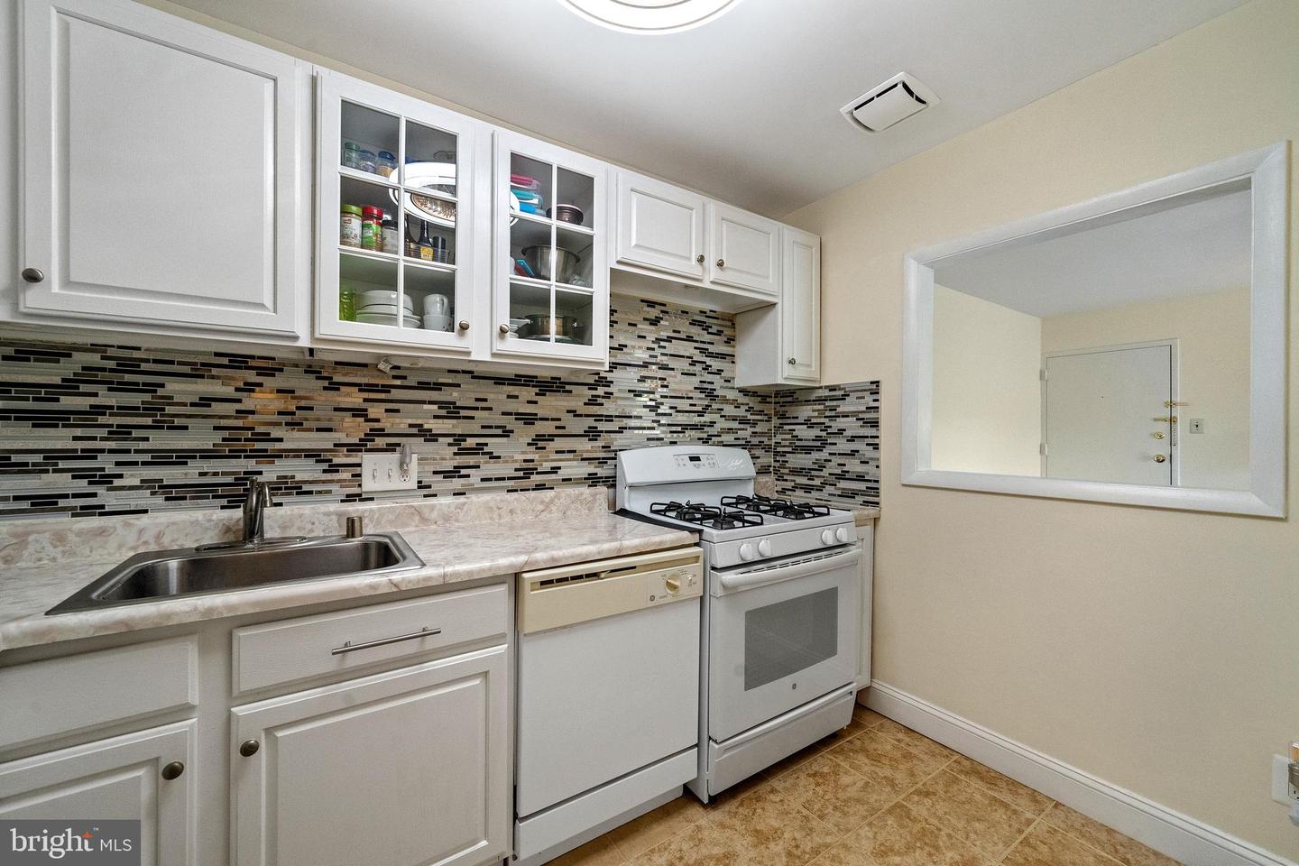 7984 AUDUBON AVE #203, ALEXANDRIA, Virginia 22306, 2 Bedrooms Bedrooms, ,1 BathroomBathrooms,Residential,For sale,7984 AUDUBON AVE #203,VAFX2243866 MLS # VAFX2243866