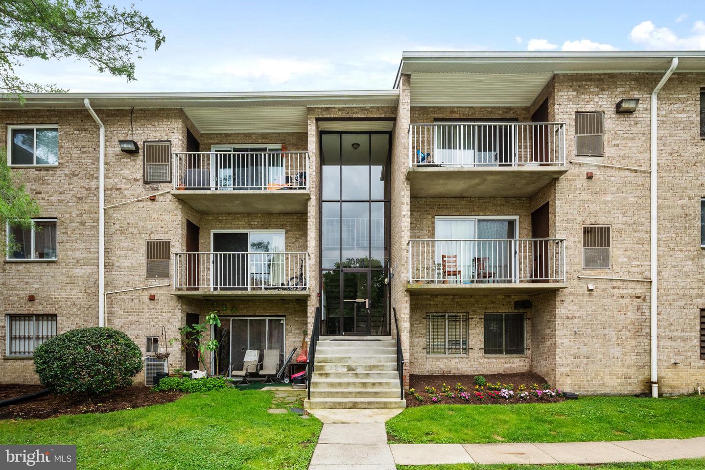 7984 AUDUBON AVE #203, ALEXANDRIA, Virginia 22306, 2 Bedrooms Bedrooms, ,1 BathroomBathrooms,Residential,For sale,7984 AUDUBON AVE #203,VAFX2243866 MLS # VAFX2243866
