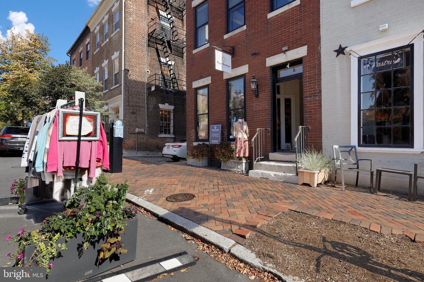 7984 AUDUBON AVE #203, ALEXANDRIA, Virginia 22306, 2 Bedrooms Bedrooms, ,1 BathroomBathrooms,Residential,For sale,7984 AUDUBON AVE #203,VAFX2243866 MLS # VAFX2243866