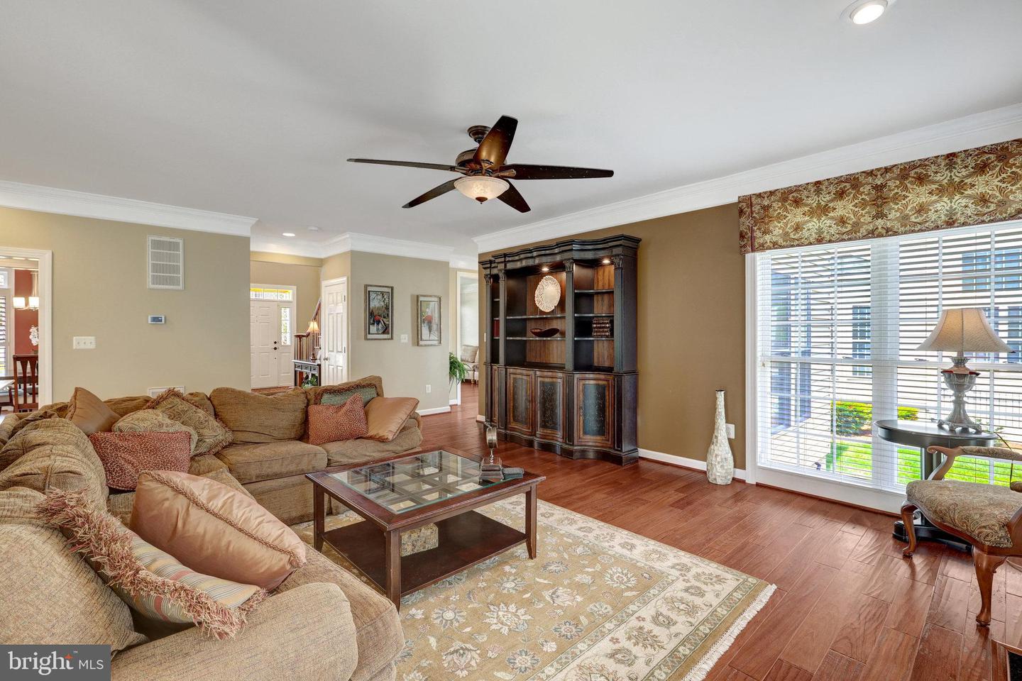 43313 JERPOINT CT, CHANTILLY, Virginia 20152, 4 Bedrooms Bedrooms, ,4 BathroomsBathrooms,Residential,For sale,43313 JERPOINT CT,VALO2098164 MLS # VALO2098164