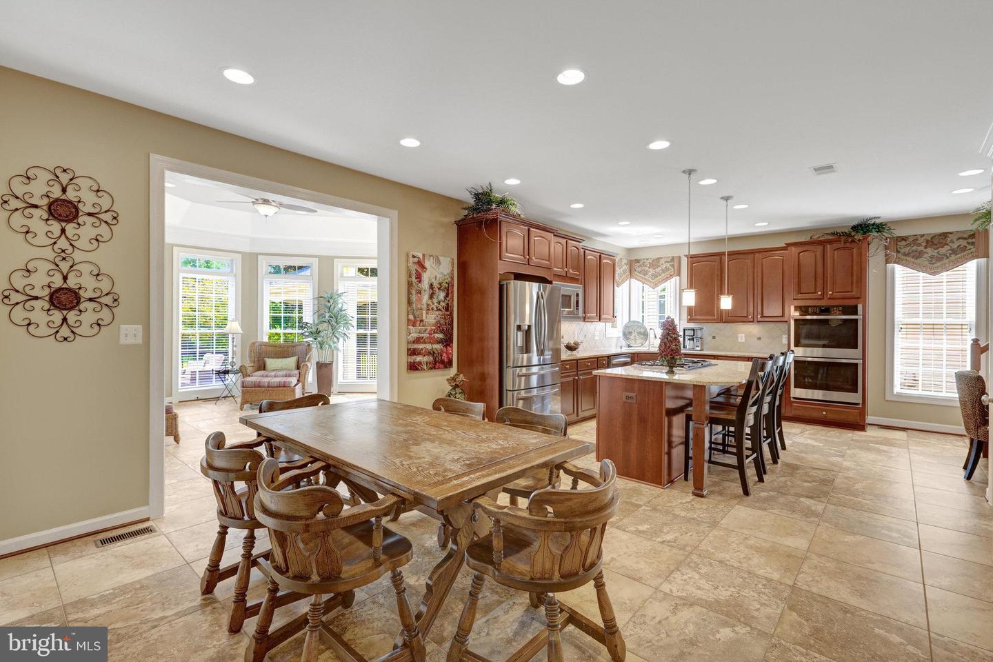 43313 JERPOINT CT, CHANTILLY, Virginia 20152, 4 Bedrooms Bedrooms, ,4 BathroomsBathrooms,Residential,For sale,43313 JERPOINT CT,VALO2098164 MLS # VALO2098164
