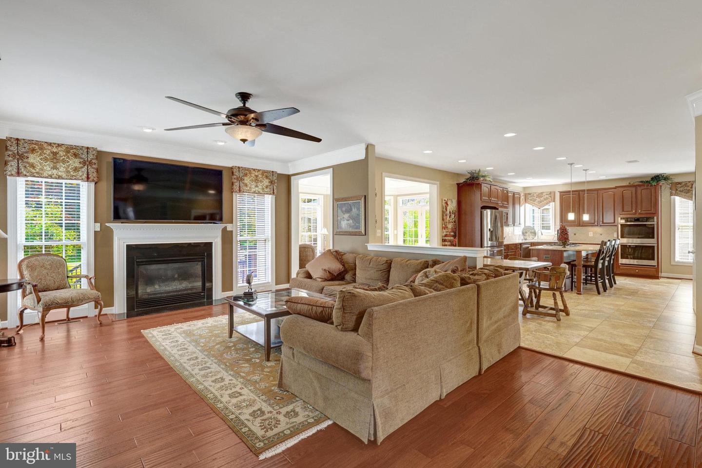 43313 JERPOINT CT, CHANTILLY, Virginia 20152, 4 Bedrooms Bedrooms, ,4 BathroomsBathrooms,Residential,For sale,43313 JERPOINT CT,VALO2098164 MLS # VALO2098164
