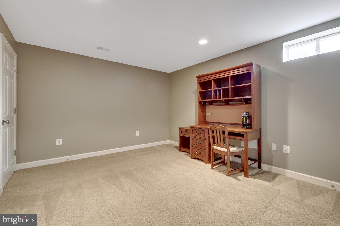 43313 JERPOINT CT, CHANTILLY, Virginia 20152, 4 Bedrooms Bedrooms, ,4 BathroomsBathrooms,Residential,For sale,43313 JERPOINT CT,VALO2098164 MLS # VALO2098164