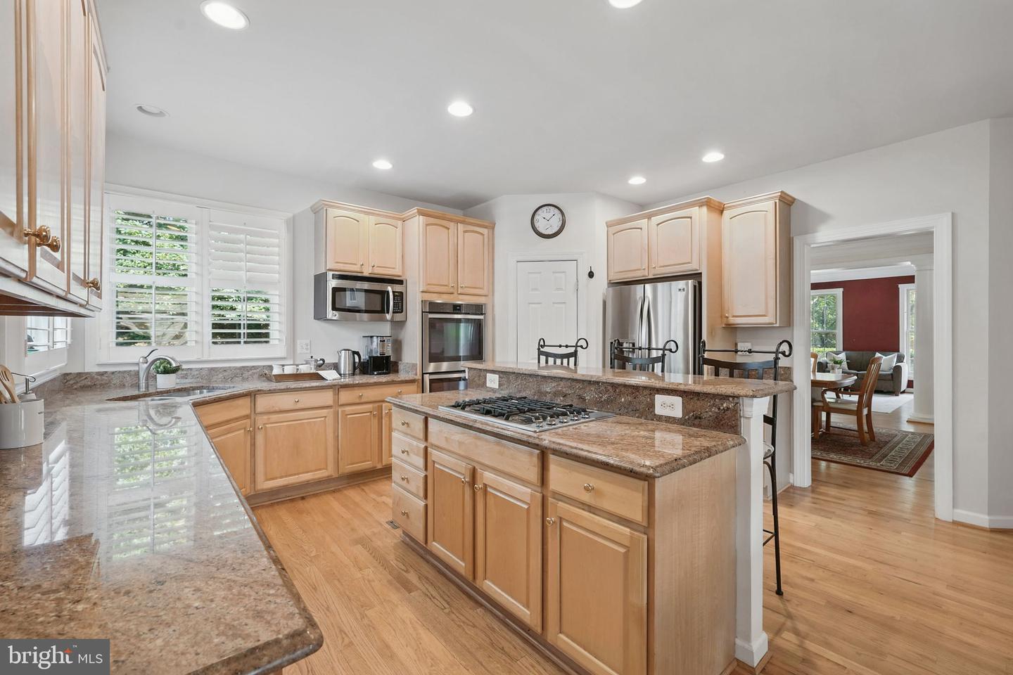 2108 TYSONS EXECUTIVE CT, DUNN LORING, Virginia 22027, 5 Bedrooms Bedrooms, ,4 BathroomsBathrooms,Residential,For sale,2108 TYSONS EXECUTIVE CT,VAFX2243870 MLS # VAFX2243870