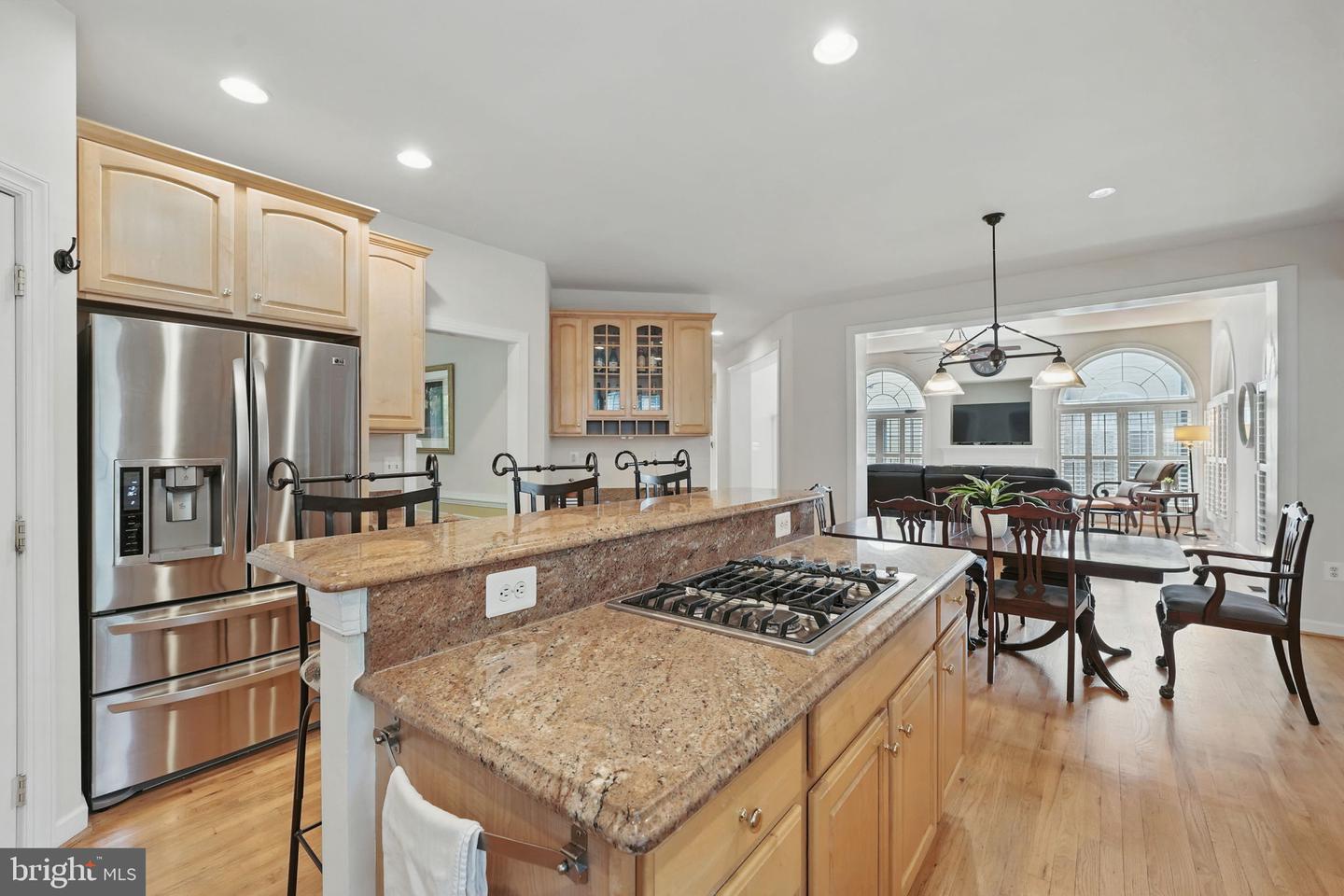 2108 TYSONS EXECUTIVE CT, DUNN LORING, Virginia 22027, 5 Bedrooms Bedrooms, ,4 BathroomsBathrooms,Residential,For sale,2108 TYSONS EXECUTIVE CT,VAFX2243870 MLS # VAFX2243870