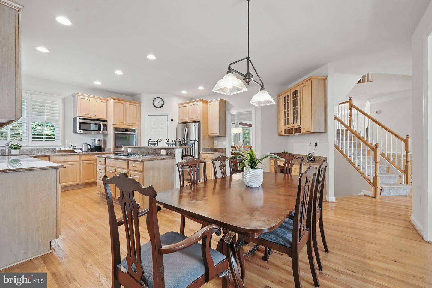 2108 TYSONS EXECUTIVE CT, DUNN LORING, Virginia 22027, 5 Bedrooms Bedrooms, ,4 BathroomsBathrooms,Residential,For sale,2108 TYSONS EXECUTIVE CT,VAFX2243870 MLS # VAFX2243870