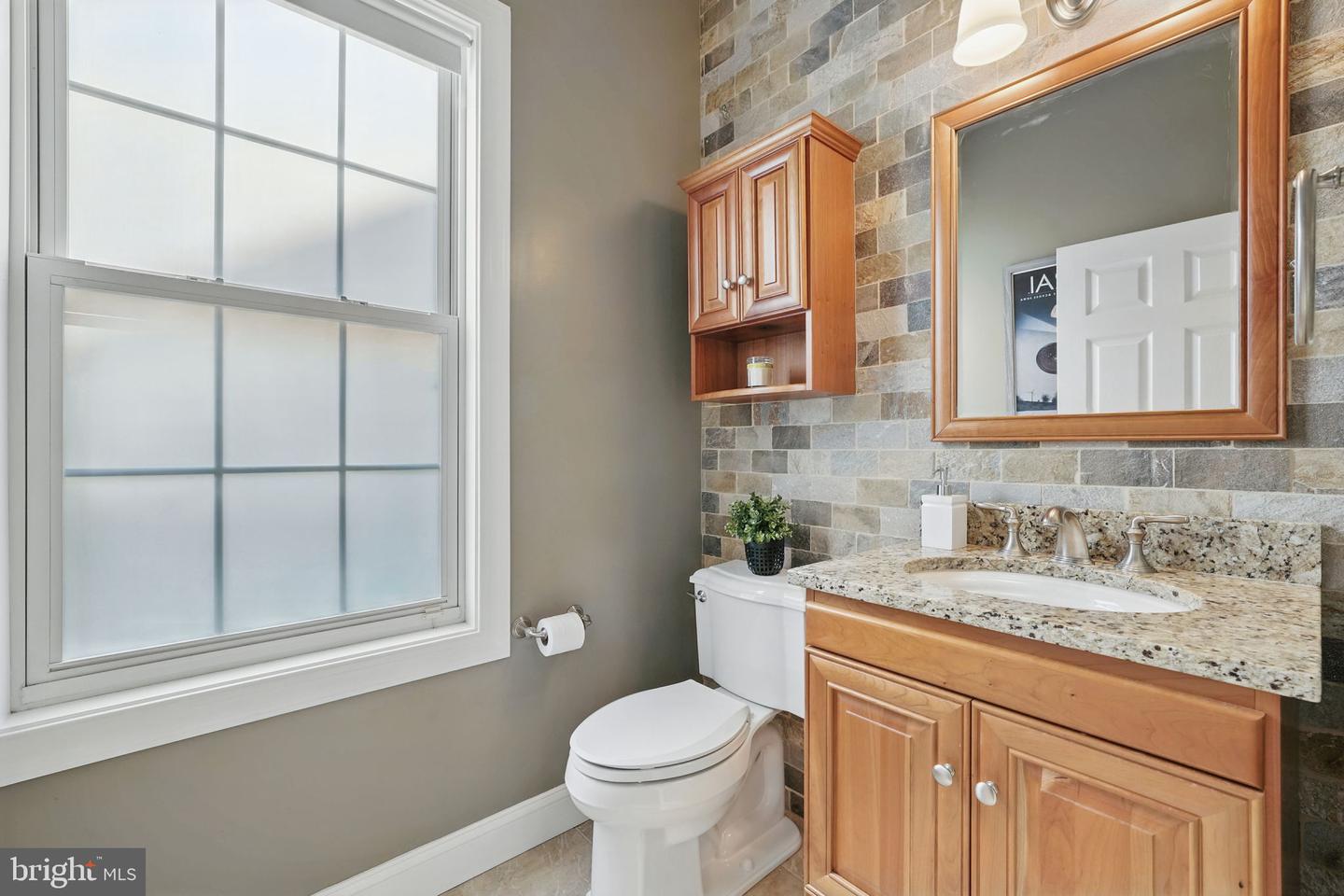 2108 TYSONS EXECUTIVE CT, DUNN LORING, Virginia 22027, 5 Bedrooms Bedrooms, ,4 BathroomsBathrooms,Residential,For sale,2108 TYSONS EXECUTIVE CT,VAFX2243870 MLS # VAFX2243870