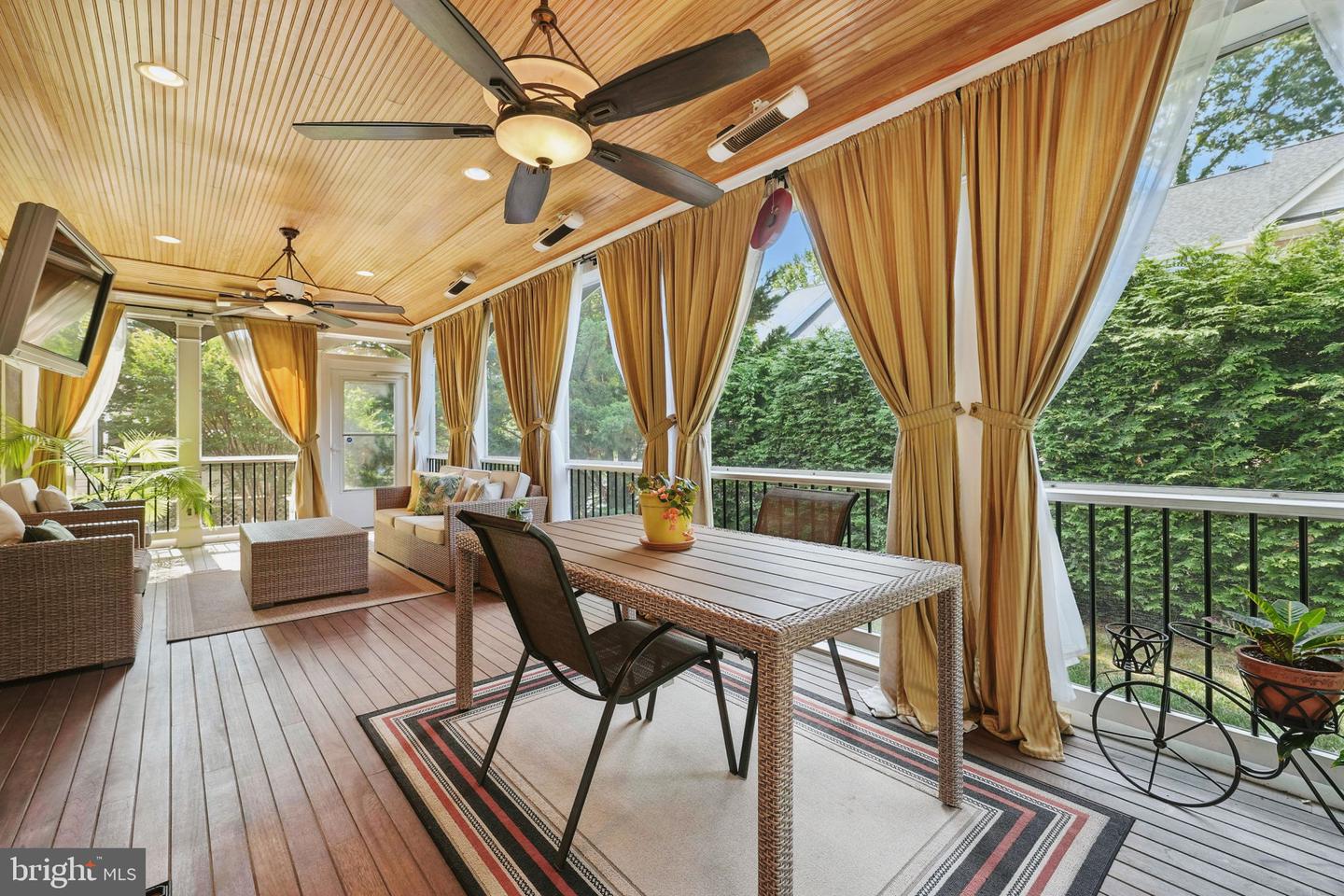 2108 TYSONS EXECUTIVE CT, DUNN LORING, Virginia 22027, 5 Bedrooms Bedrooms, ,4 BathroomsBathrooms,Residential,For sale,2108 TYSONS EXECUTIVE CT,VAFX2243870 MLS # VAFX2243870