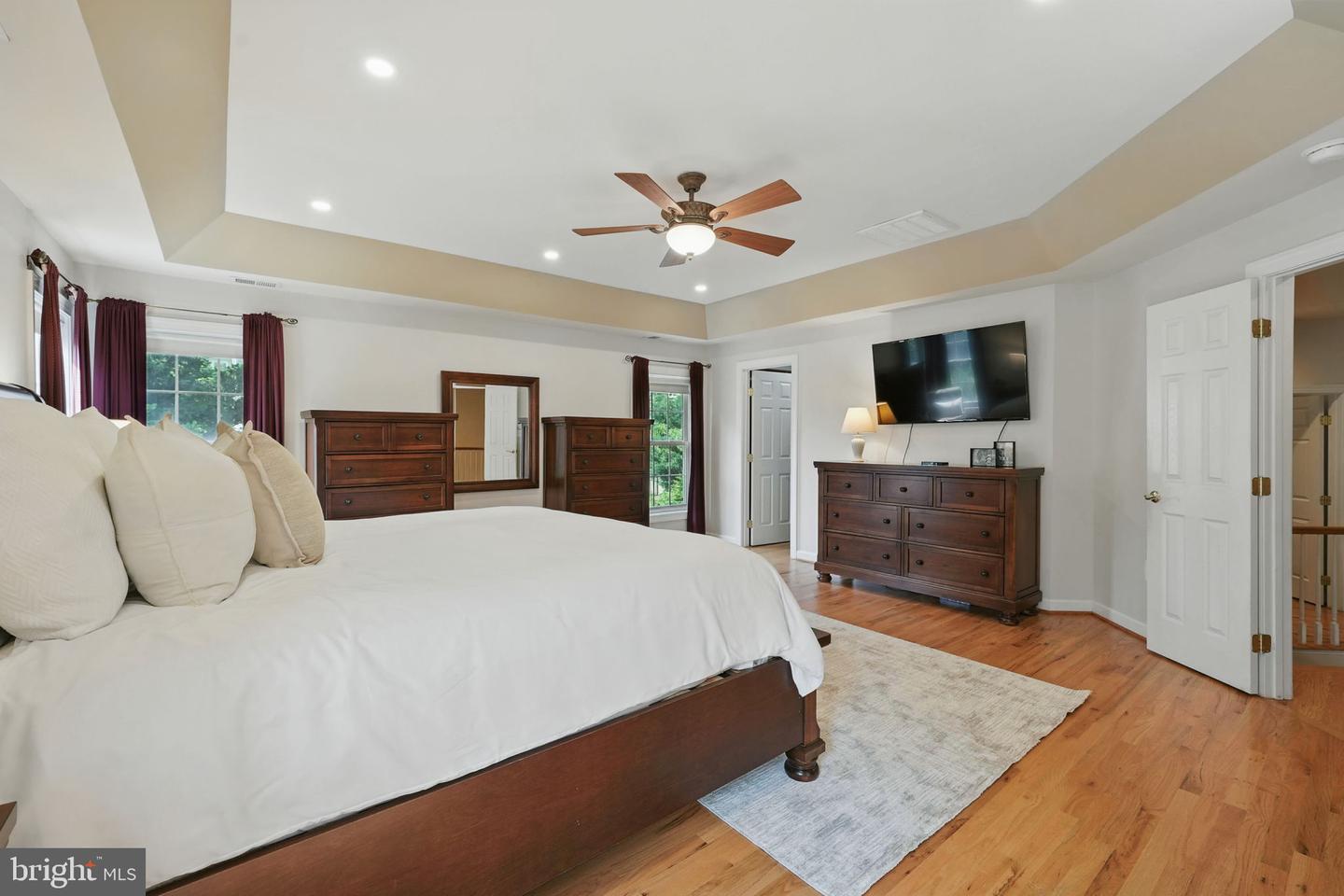 2108 TYSONS EXECUTIVE CT, DUNN LORING, Virginia 22027, 5 Bedrooms Bedrooms, ,4 BathroomsBathrooms,Residential,For sale,2108 TYSONS EXECUTIVE CT,VAFX2243870 MLS # VAFX2243870
