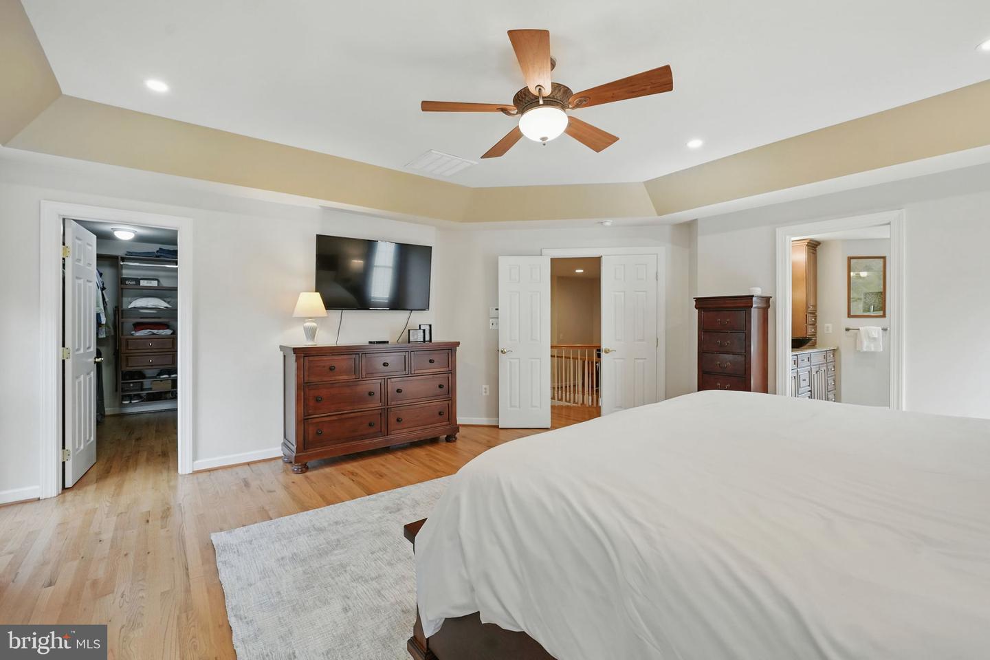 2108 TYSONS EXECUTIVE CT, DUNN LORING, Virginia 22027, 5 Bedrooms Bedrooms, ,4 BathroomsBathrooms,Residential,For sale,2108 TYSONS EXECUTIVE CT,VAFX2243870 MLS # VAFX2243870