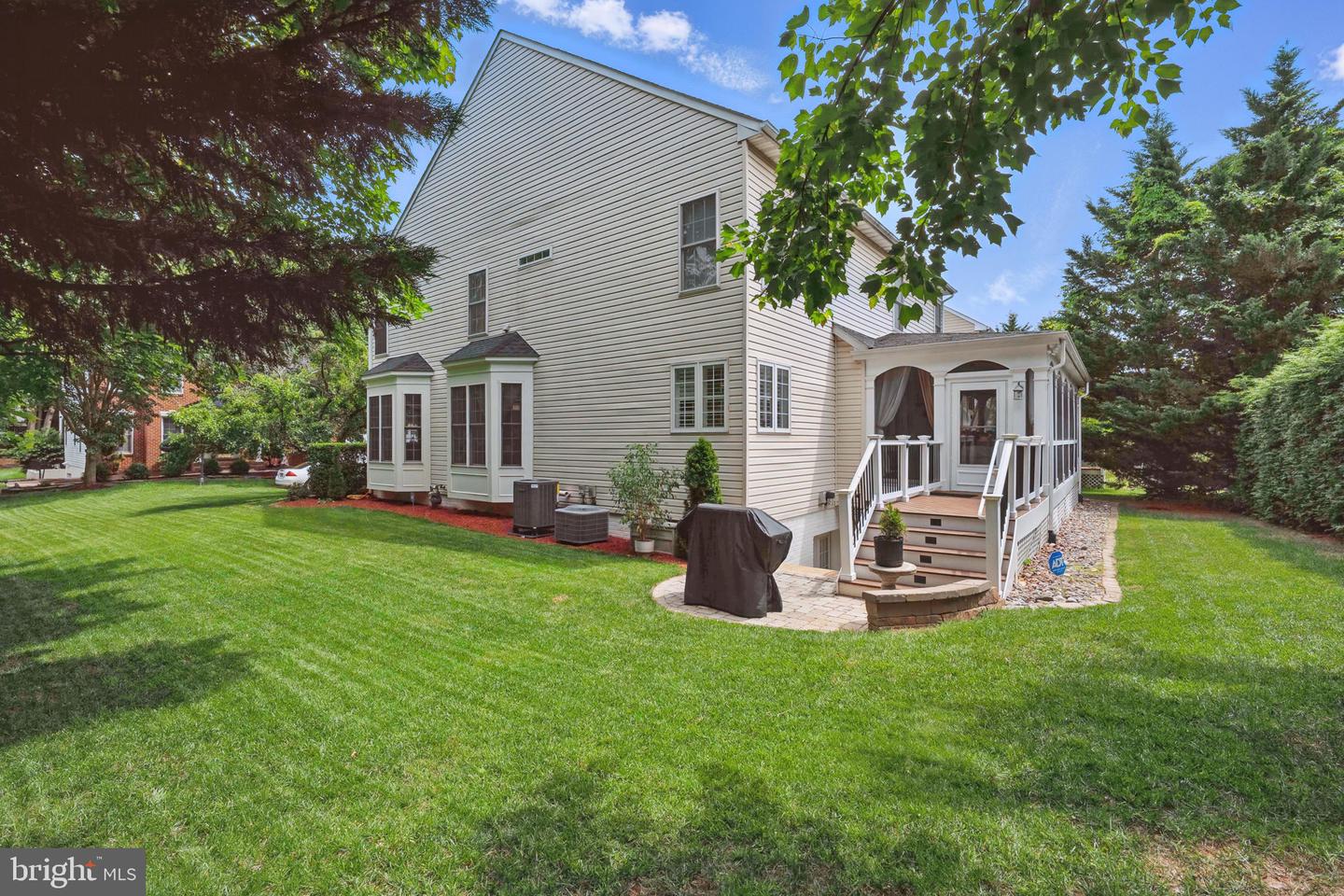 2108 TYSONS EXECUTIVE CT, DUNN LORING, Virginia 22027, 5 Bedrooms Bedrooms, ,4 BathroomsBathrooms,Residential,For sale,2108 TYSONS EXECUTIVE CT,VAFX2243870 MLS # VAFX2243870