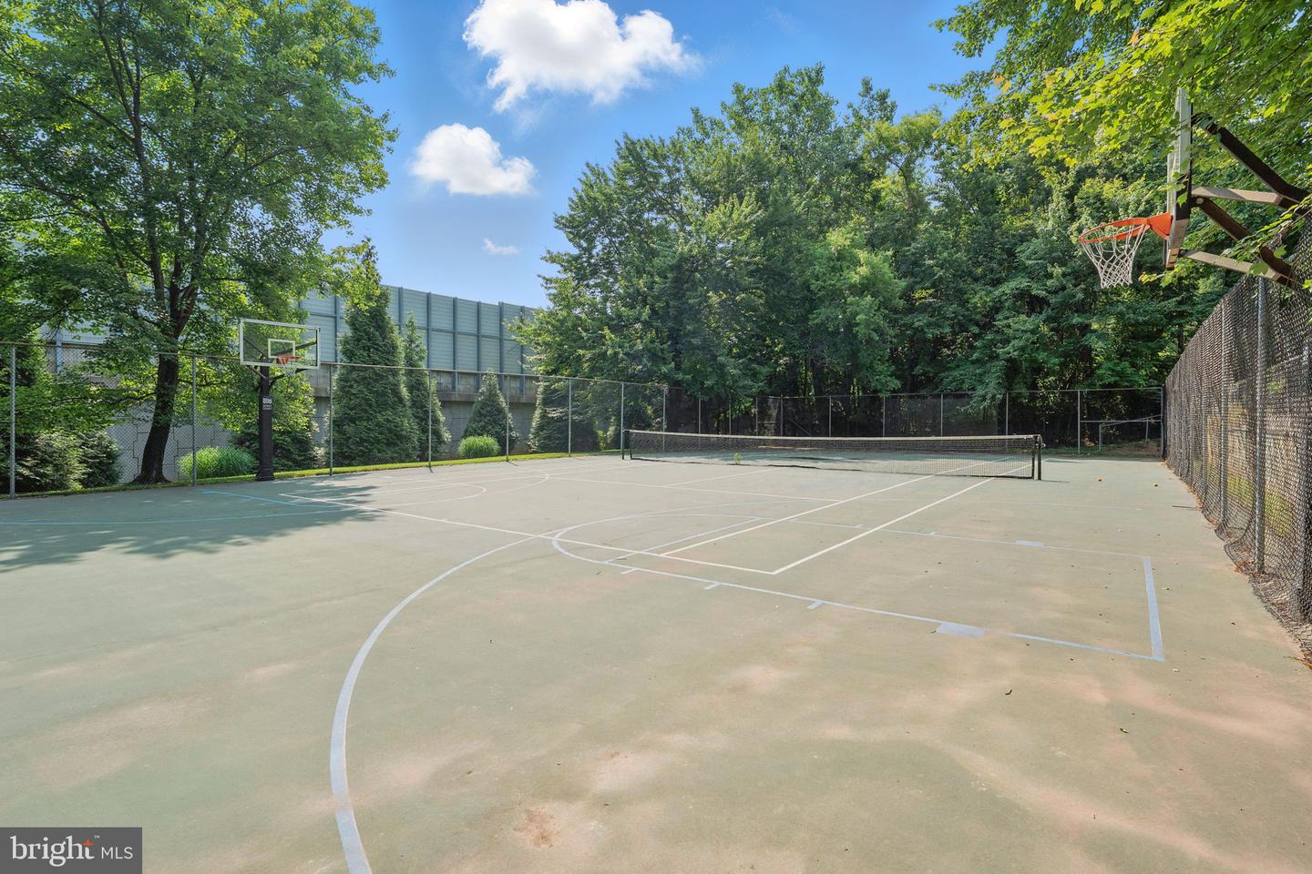 2108 TYSONS EXECUTIVE CT, DUNN LORING, Virginia 22027, 5 Bedrooms Bedrooms, ,4 BathroomsBathrooms,Residential,For sale,2108 TYSONS EXECUTIVE CT,VAFX2243870 MLS # VAFX2243870